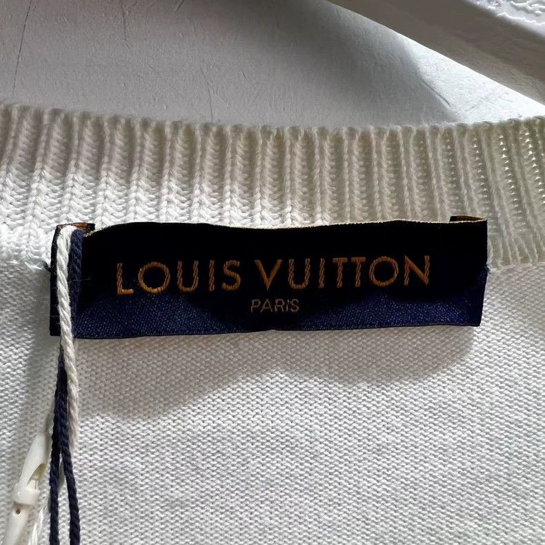 Louis Vuitton Louis Vuitton short sleeves Size US M / EU 48-50 / 2 - 4 Thumbnail
