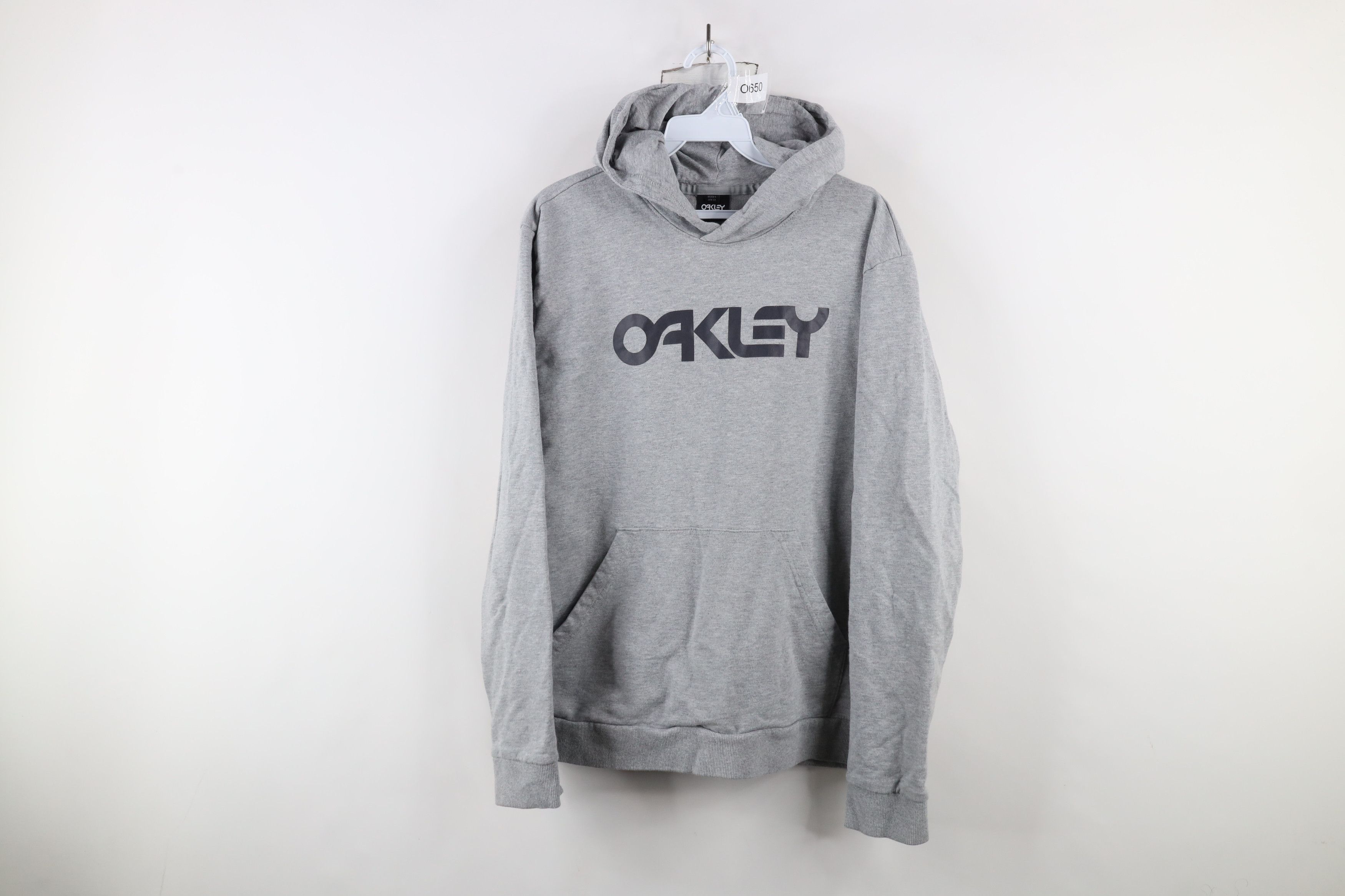 Oakley × Vintage Vintage Oakley Fit Spell Out Hoodie Sweatshirt Heather Gray Size US L / EU 52-54 / 3 - 1 Thumbnail