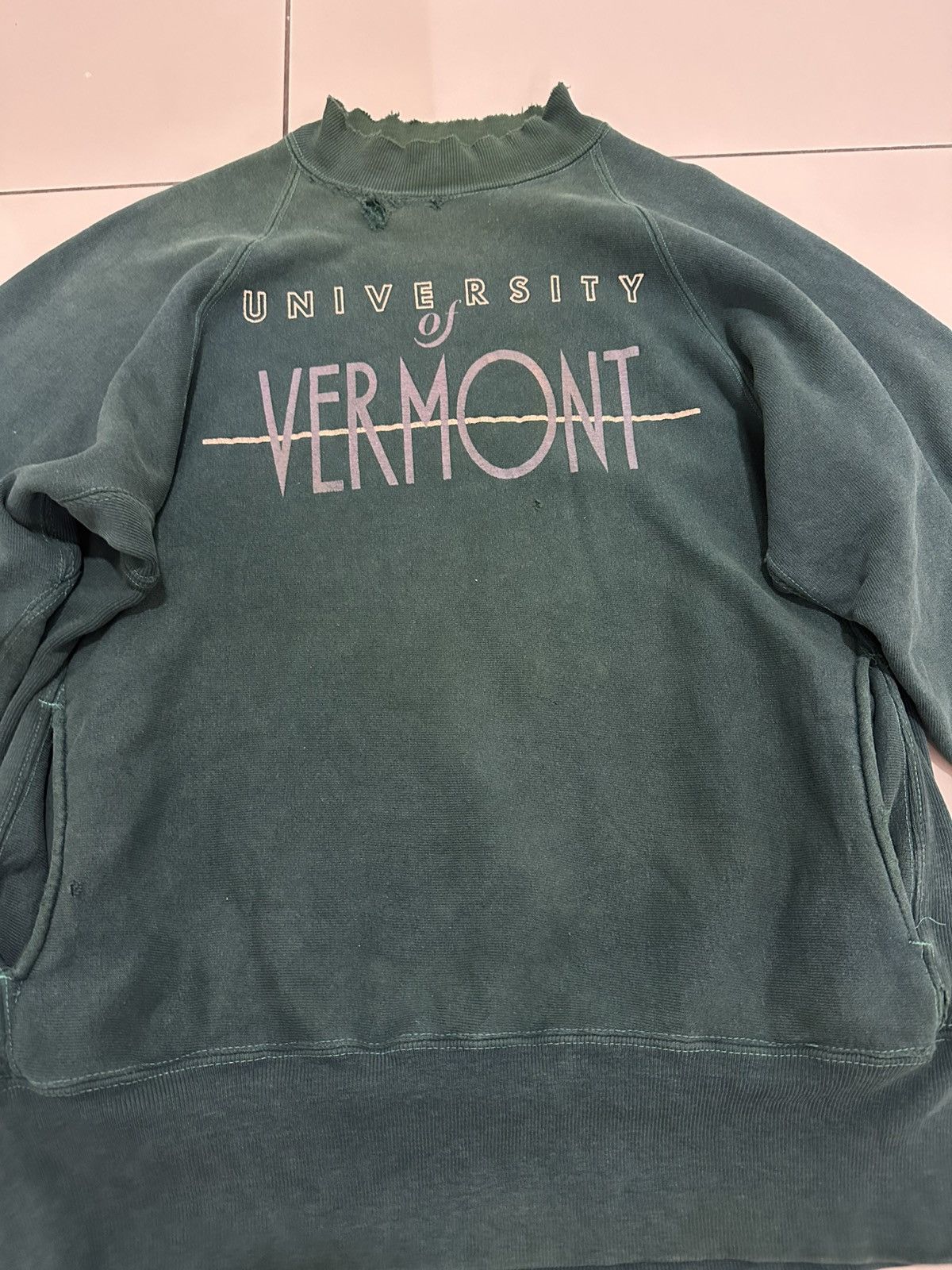 Champion Trashed Vtg 80’s Champion Sweatshirt Universirty of Vermont Size US L / EU 52-54 / 3 - 3 Thumbnail