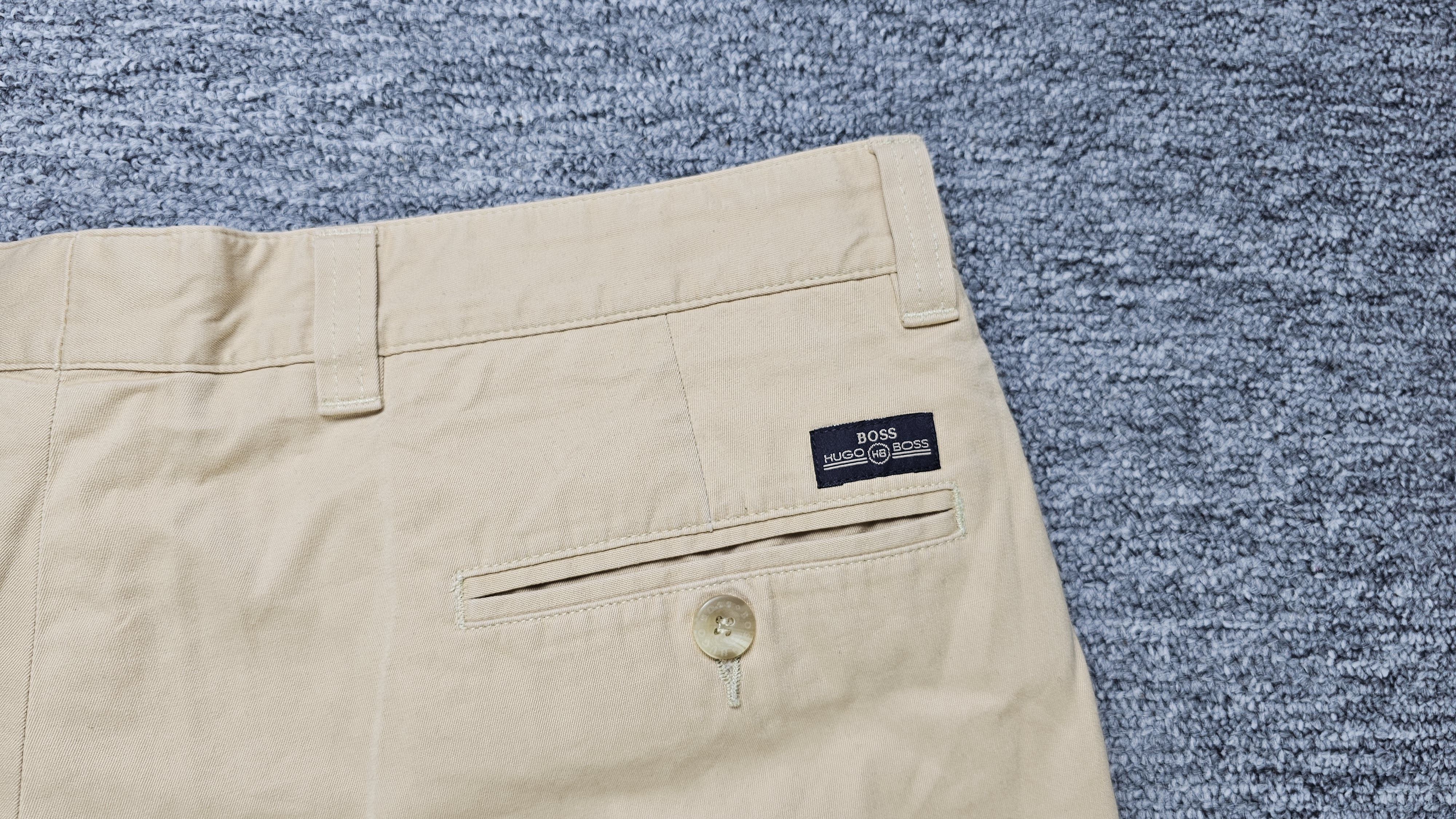 Hugo Boss × Vintage Vintage 90s Hugo Boss Pleated Chinos Beige Size US 34 / EU 50 - 3 Thumbnail