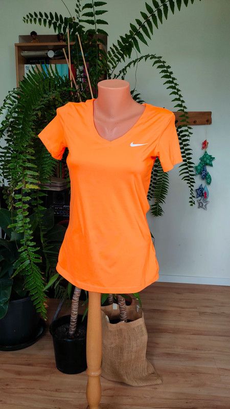 Nike Nike Pro Women's Sports T-shirt Size M Size US M / EU 48-50 / 2 - 3 Thumbnail