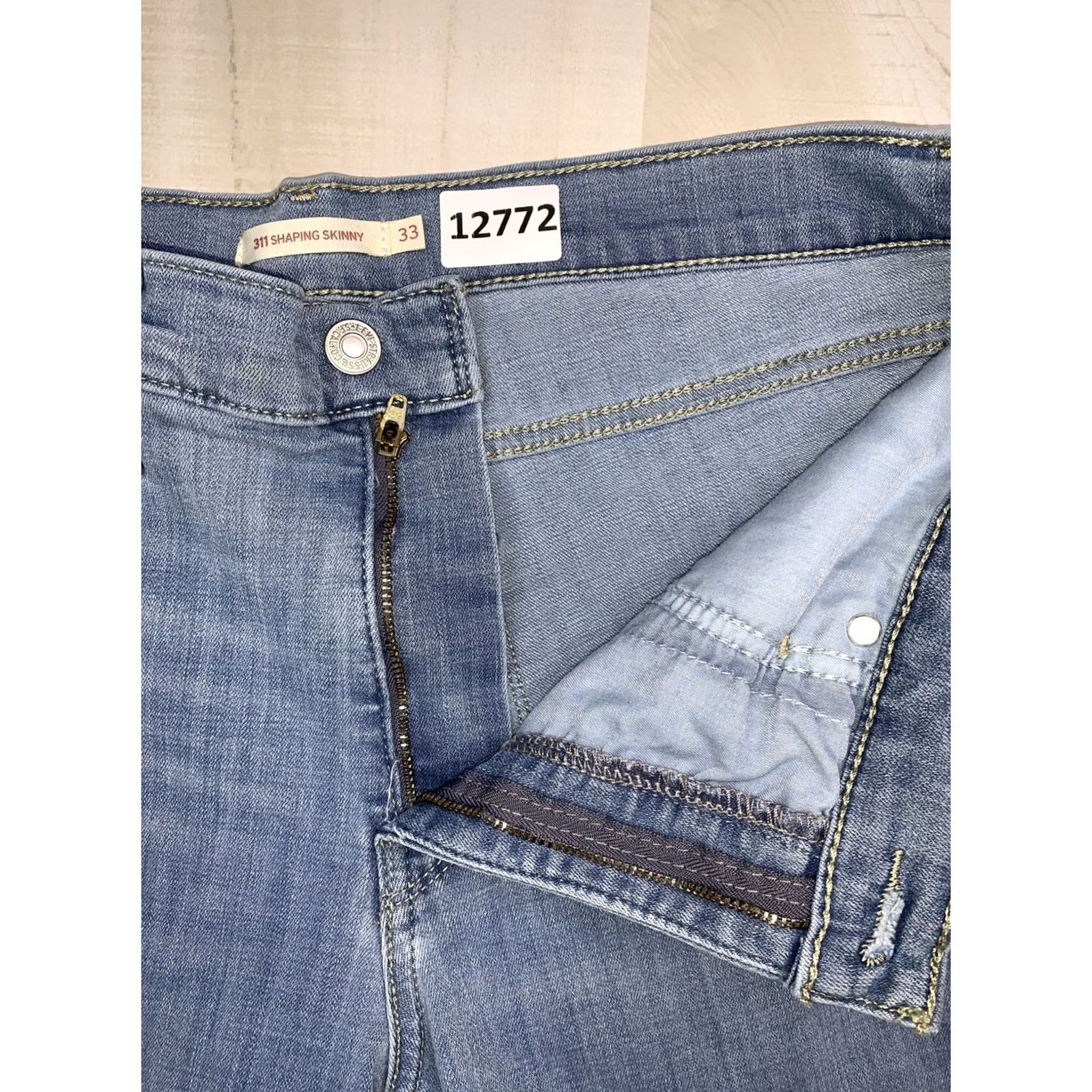 Levi's Levi's 311 Shaping Skinny Jeans Women’s 33x30 High Rise Slim Blue Denim Cotton Blend Regular Inseam 30 Size 24" / US 00 / IT 34 - 4 Thumbnail