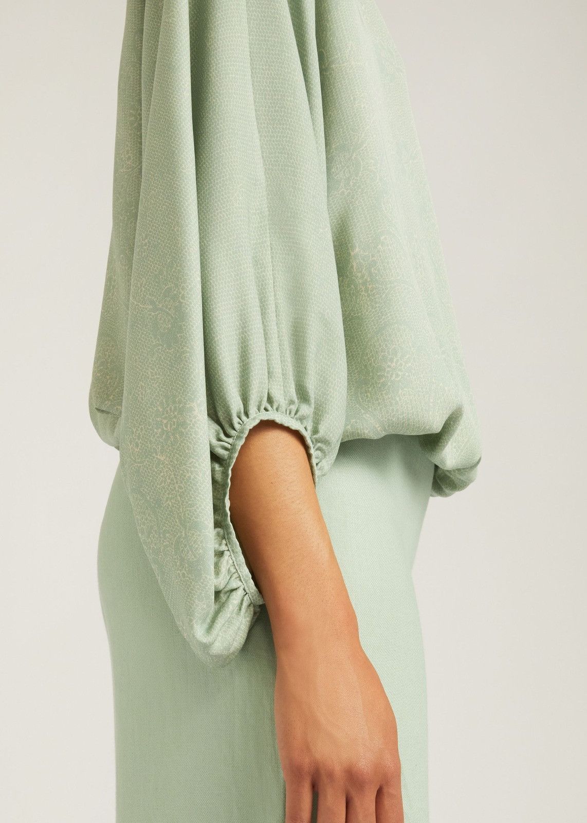 Loro Piana o1srvl11e1224 Luna Blouse in Light Green Size XS / US 0-2 / IT 36-38 - 3 Thumbnail