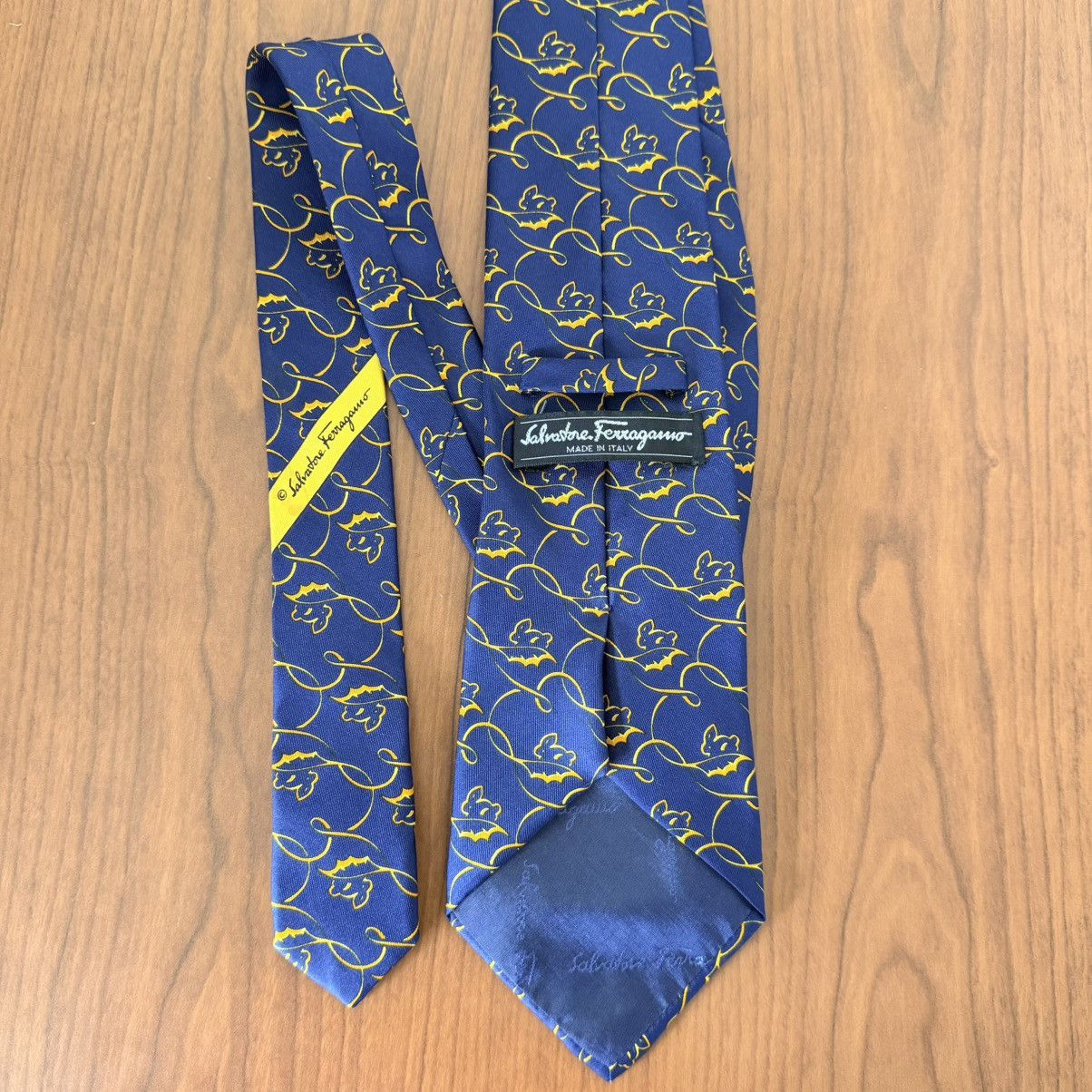 Salvatore Ferragamo Salvatore Ferragamo Rabbit Motif Silk Tie Blue Yellow Italy Size ONE SIZE - 6 Thumbnail