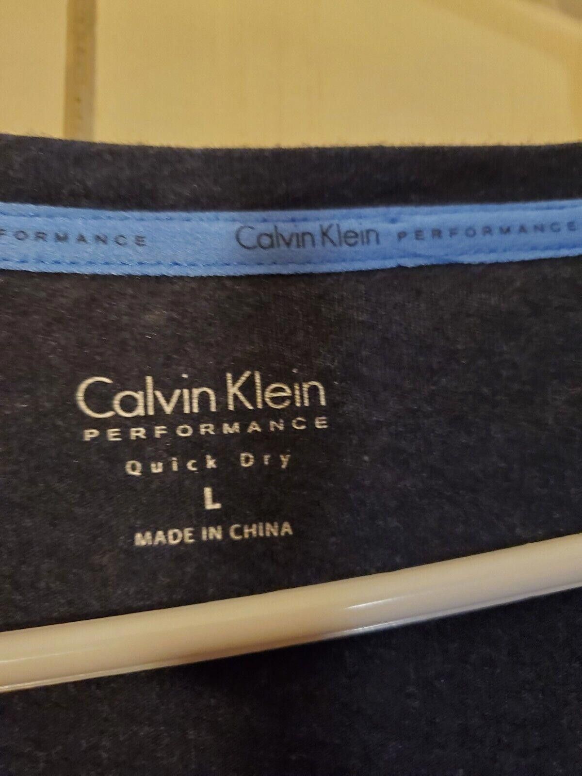 Calvin Klein CALVIN KLEIN PERFORMANCE TOP L Blue Long Sleeved T-shirt Size L / US 10 / IT 46 - 3 Thumbnail