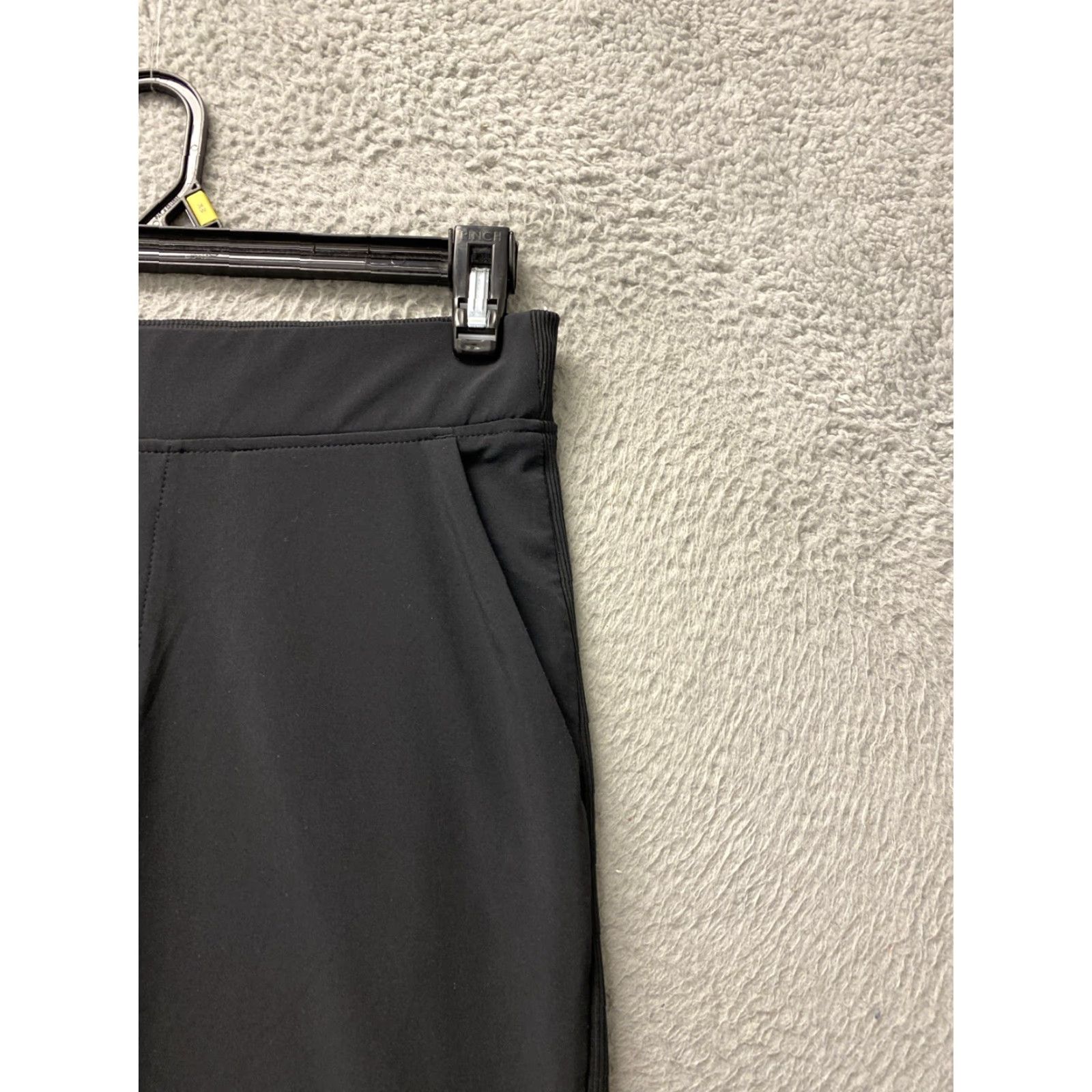 Athleta VINTAGE Athleta Activewear Pants Ankle Length Black Women’s Size 6 Women's Activewear Size 28" / US 6 / IT 42 - 3 Thumbnail