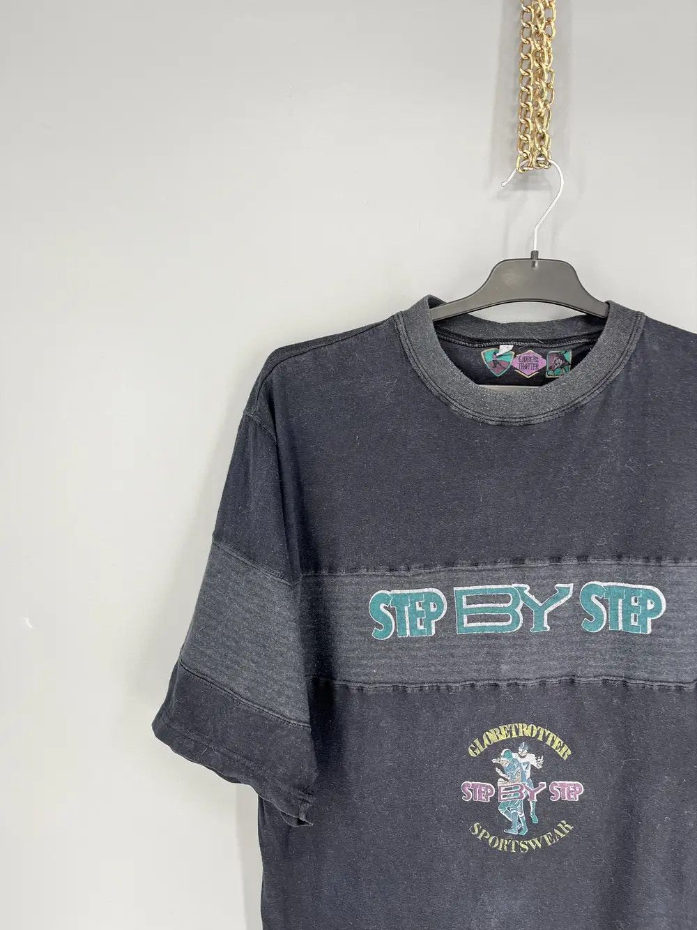 Vintage Vintage "globetrotter step by step sportswear" TShirt Size M Size US M / EU 48-50 / 2 - 4 Thumbnail