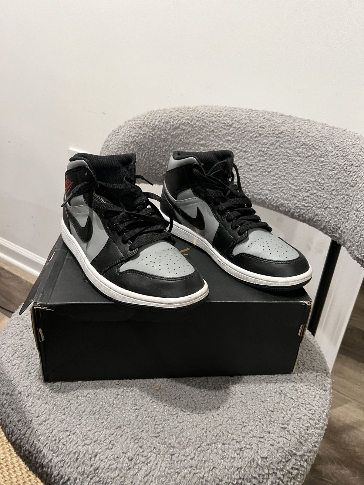 Jordan Brand Nike Jordan 1s Size US 9.5 / EU 42-43 - 7 Thumbnail
