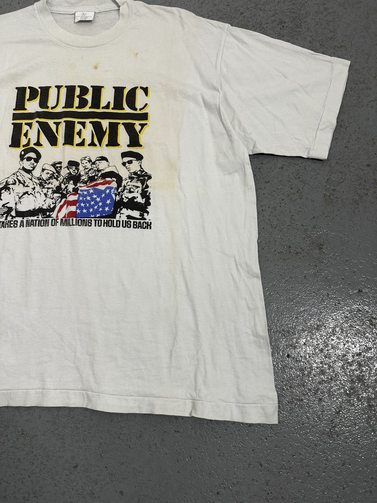 Band Tees Vintage Public Enemy It Takes A Nation Of Millions Band Tee Size US L / EU 52-54 / 3 - 5 Thumbnail