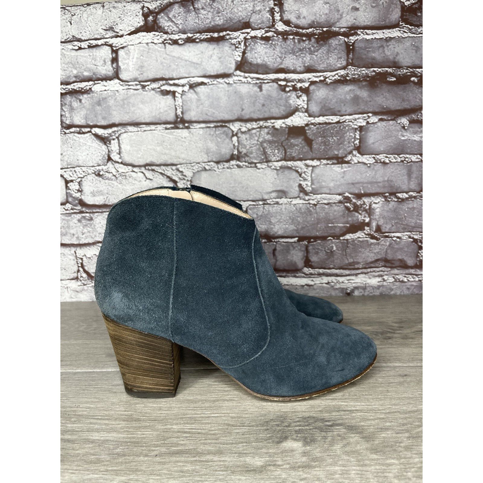 Club Monaco Club Monaco Brooklyn Blue Suede Side Zip Stacked Heel Bootie Size US 7.5 / IT 37.5 - 11 Thumbnail
