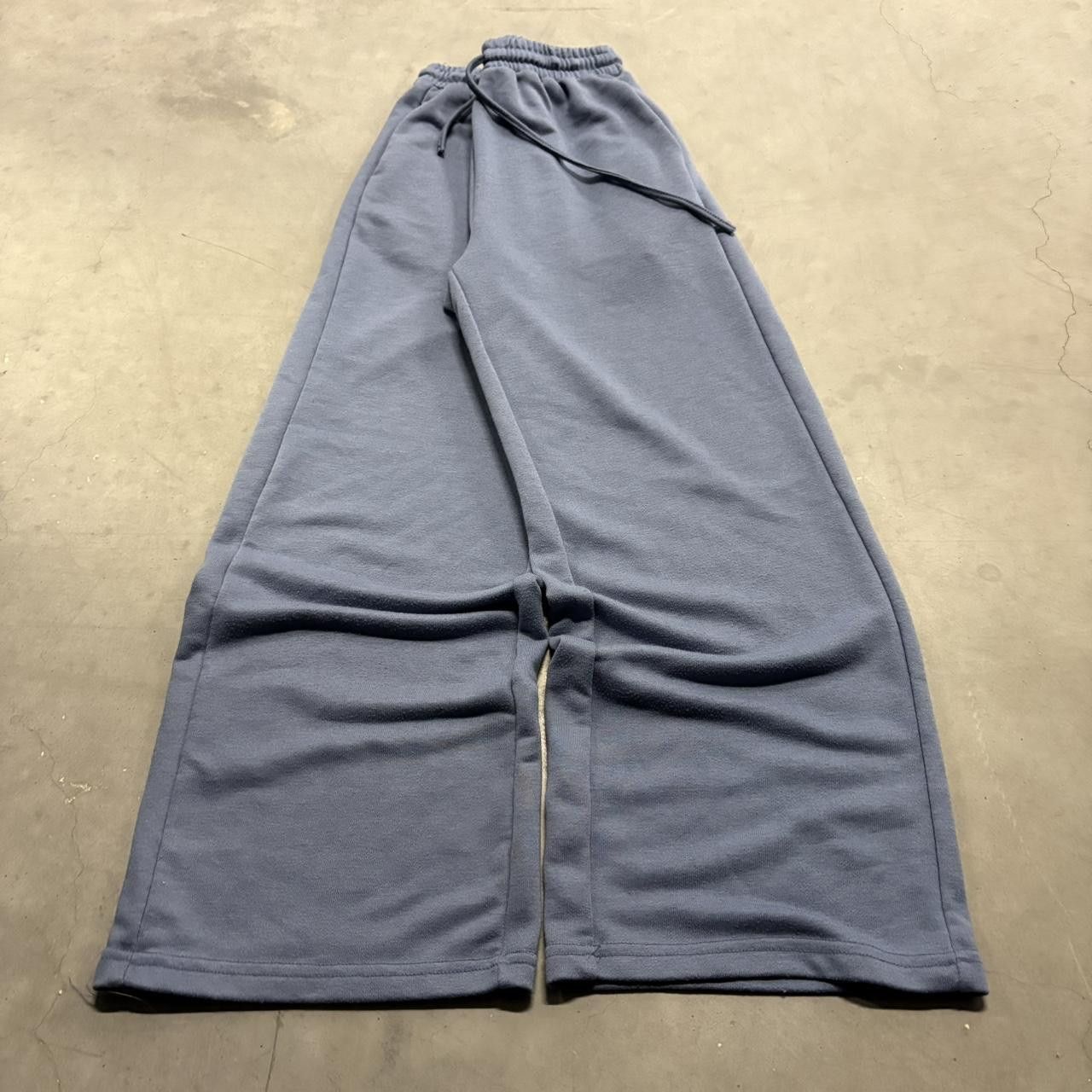 Vintage Crazy Vintage Y2K/2000s Super Baggy Wideleg Light Blue Sweatpants! Size US 28 / EU 44 - 2 Thumbnail