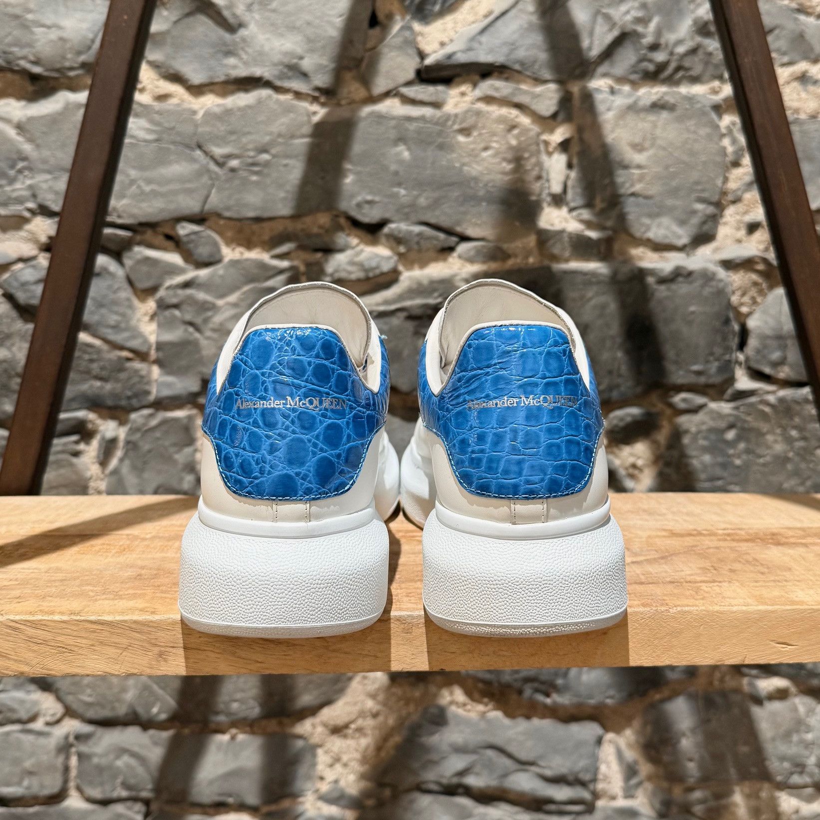 Alexander McQueen Alexander McQueen White Blue Croc Larry Oversized Sneakers Size US 9.5 / EU 42-43 - 4 Thumbnail