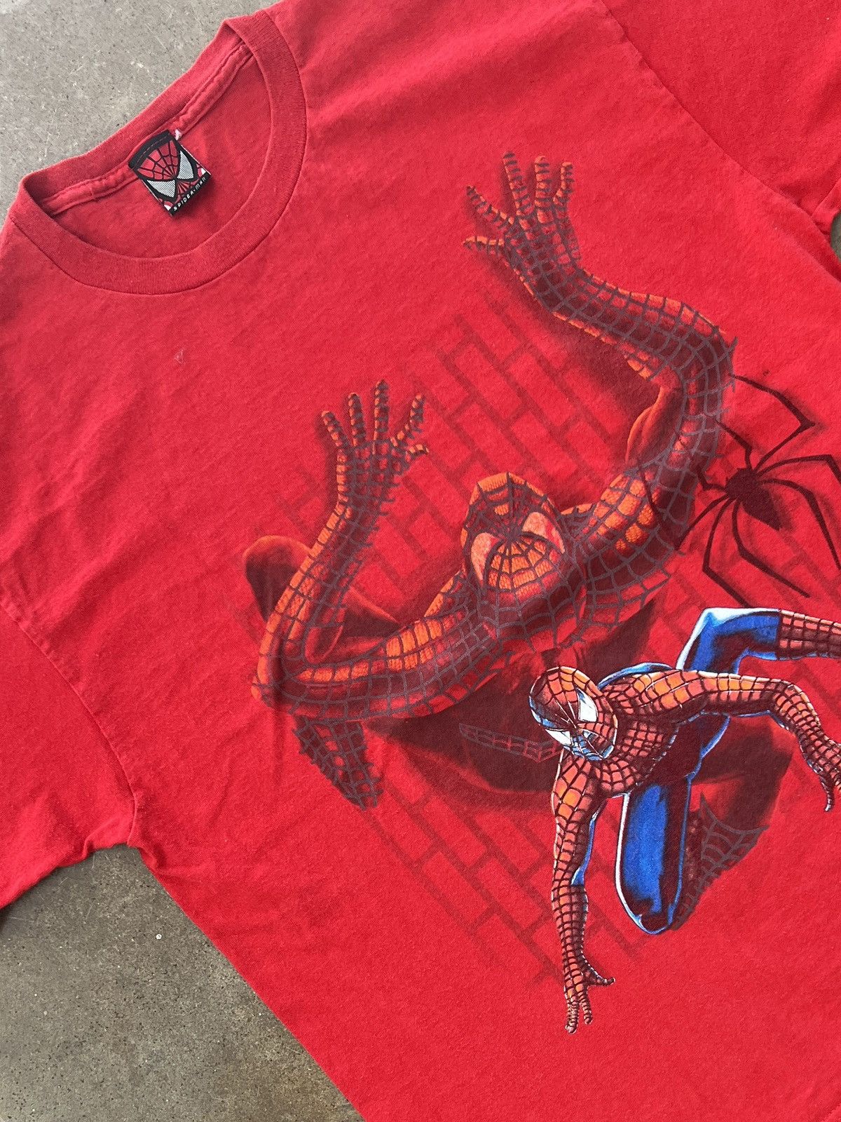 Marvel Comics Vintage Y2K Marvel Spider-Man Crawling Pose Tee Large Size US L / EU 52-54 / 3 - 1 Thumbnail