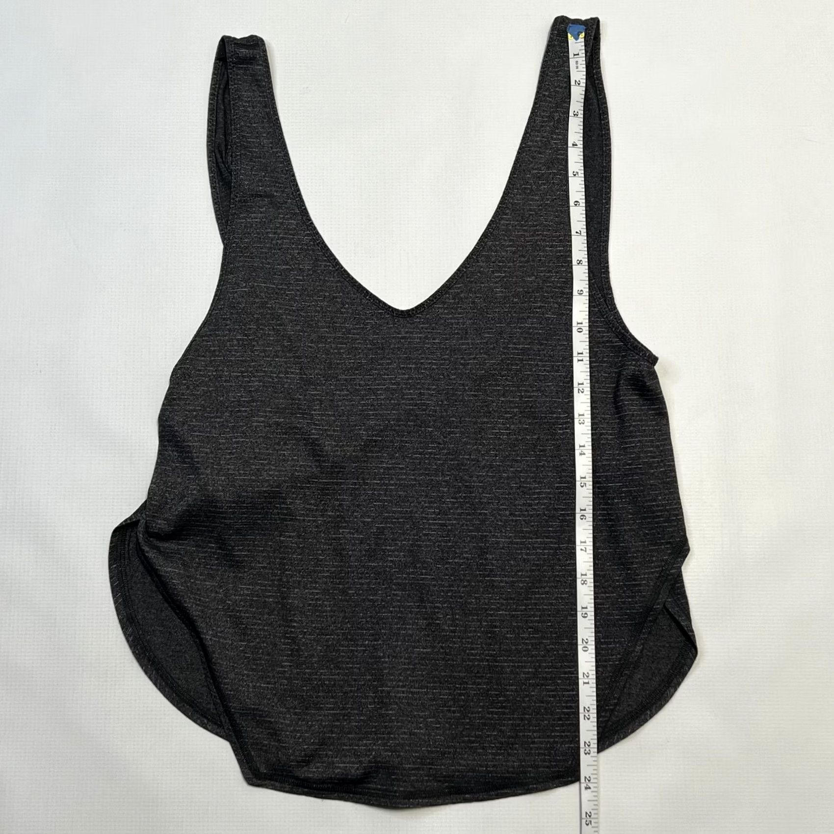 Lululemon Lululemon Tank Top Womens Small Sculpt II Open Back Lightweight Singlet Yoga Shimmer Black/Grey Heather Strappy Adjustable Open Back Gym Size S / US 4 / IT 40 - 7 Thumbnail