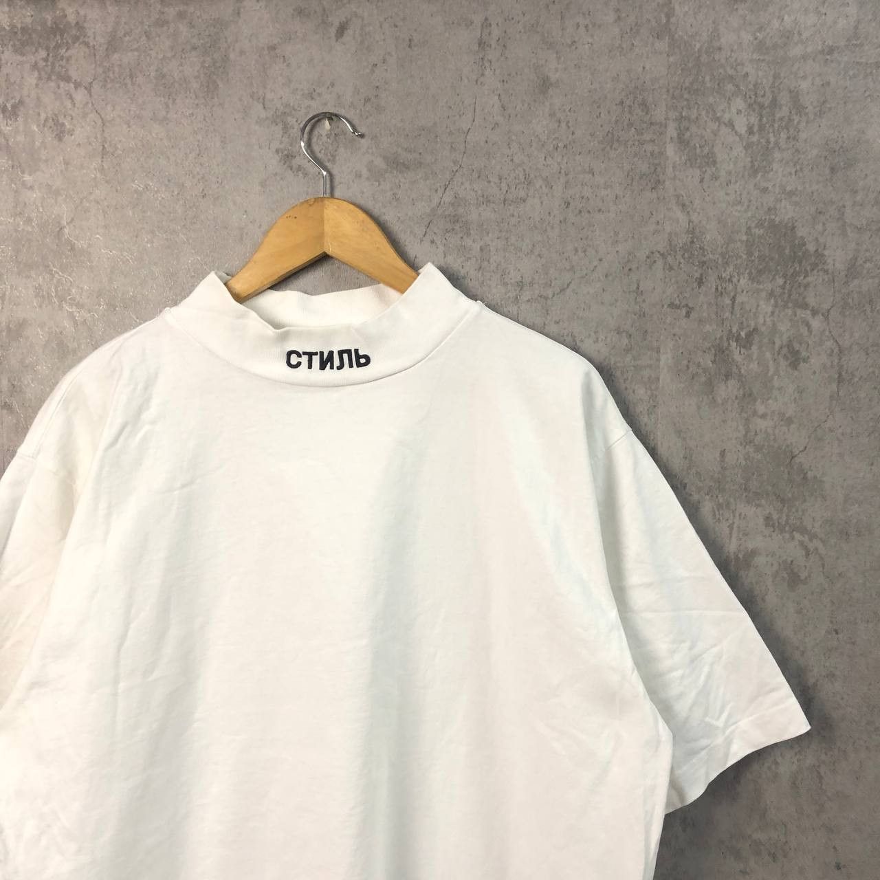 Heron Preston Heron Preston "CTИЛЬ" Mock Neck T-Shirt. Size US XXL / EU 58 / 5 - 3 Thumbnail