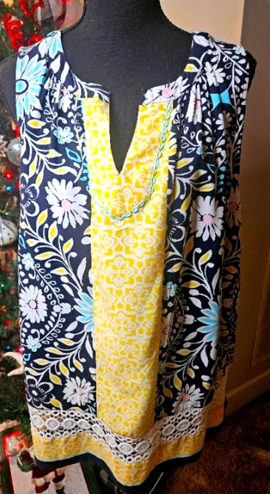 Designer Crown & Ivy Curvy Floral Tunic Top #558 Size XL / US 12-14 / IT 48-50 - 5 Thumbnail