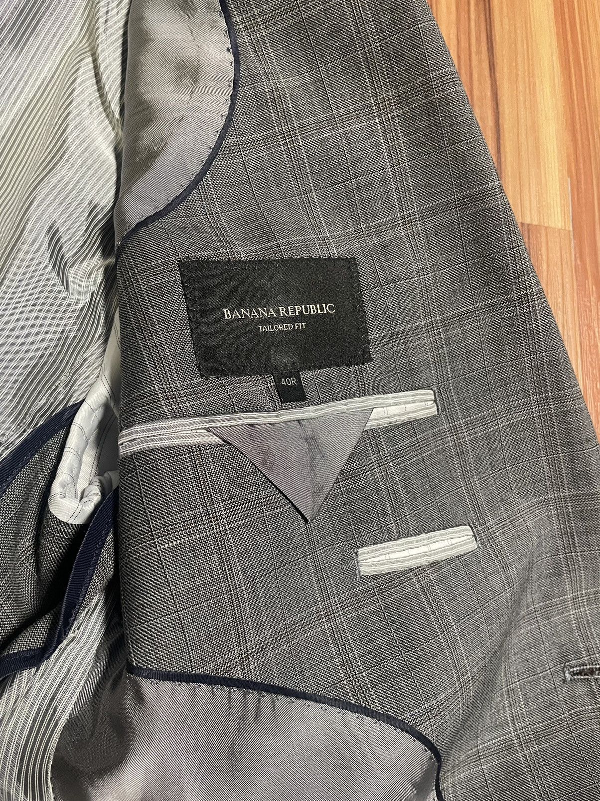 Banana Republic Windowpane suit Size 40R - 6 Thumbnail