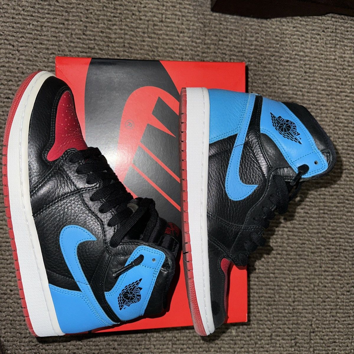 Jordan Brand × Nike Jordan 1 Retro High NC To Chi (Women’s) Size US 8.5 / IT 38.5 - 2 Thumbnail
