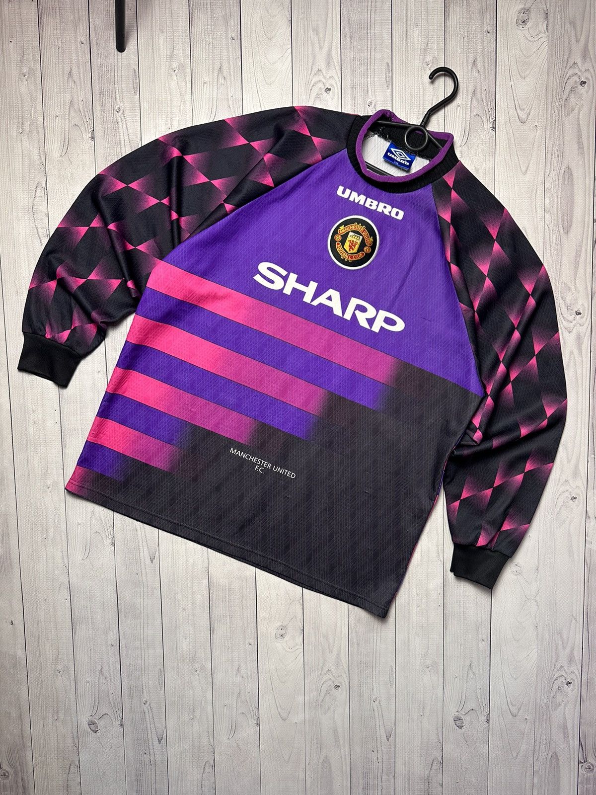 Purple manchester united goalkeeper shirt online