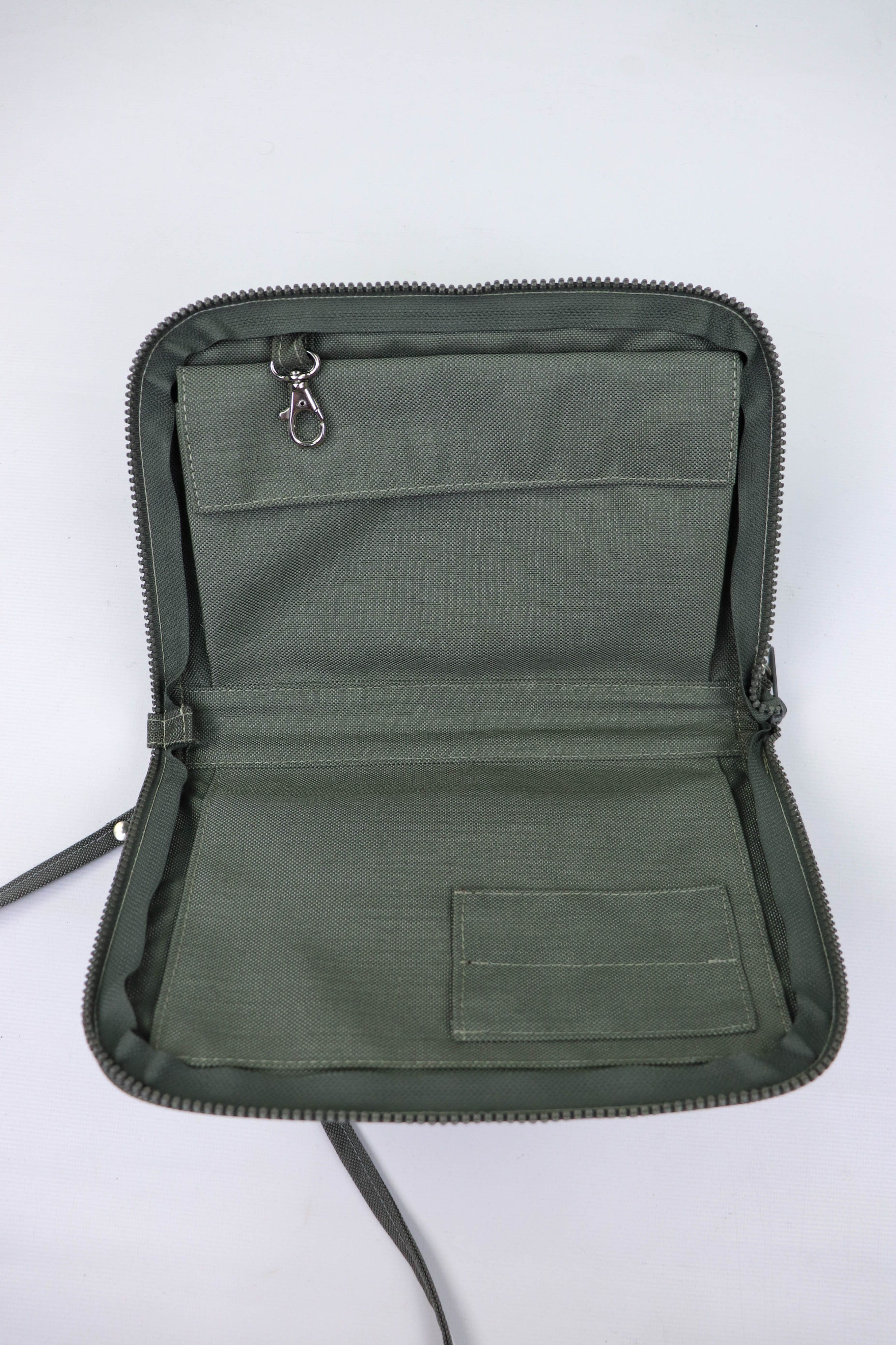 Mandarina Duck Vintage Mandarina Duck Patent Ribbed Plastic Crossbody Bag Size ONE SIZE - 8 Thumbnail