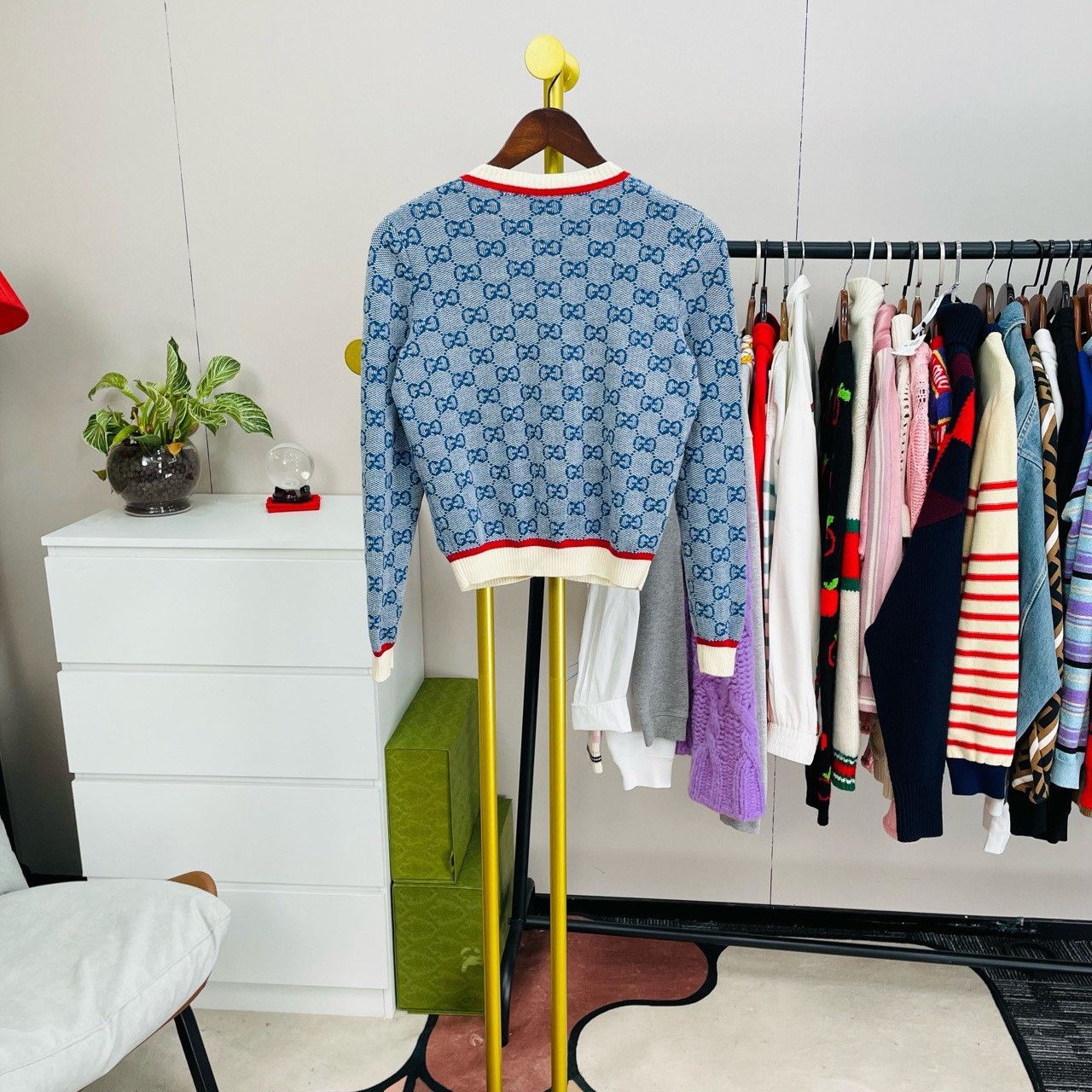 Gucci Gucci Blue and white full-print gold button cardigan sweate Size US S / EU 44-46 / 1 - 2 Thumbnail