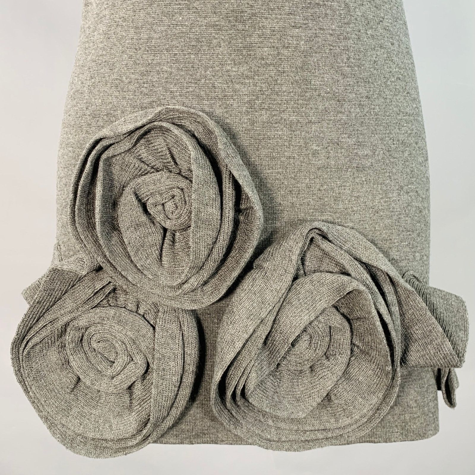 RED Valentino S Grey Wool Blend Sleeveless Rosette Appliques Dress Size S / US 4 / IT 40 - 2 Thumbnail