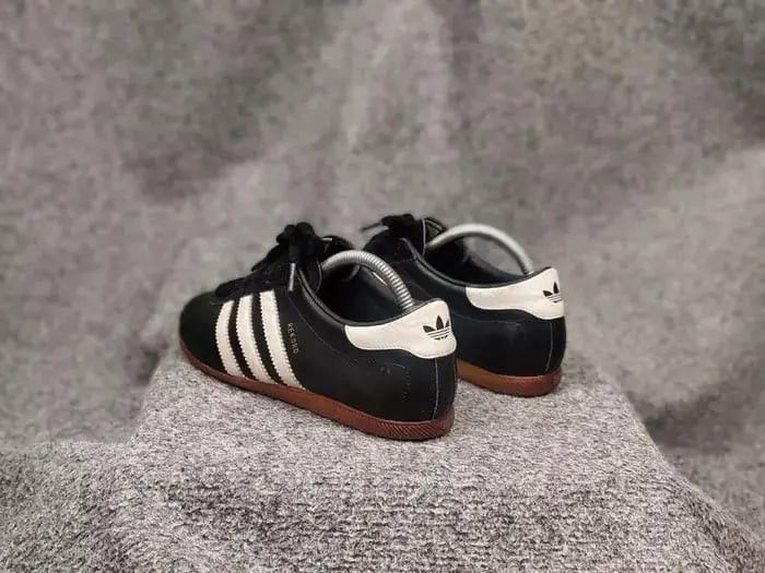 Adidas Vintage Adidas Originals Rekord Black Leather Sneaker Y2K Size US 6 / EU 39 - 7 Thumbnail