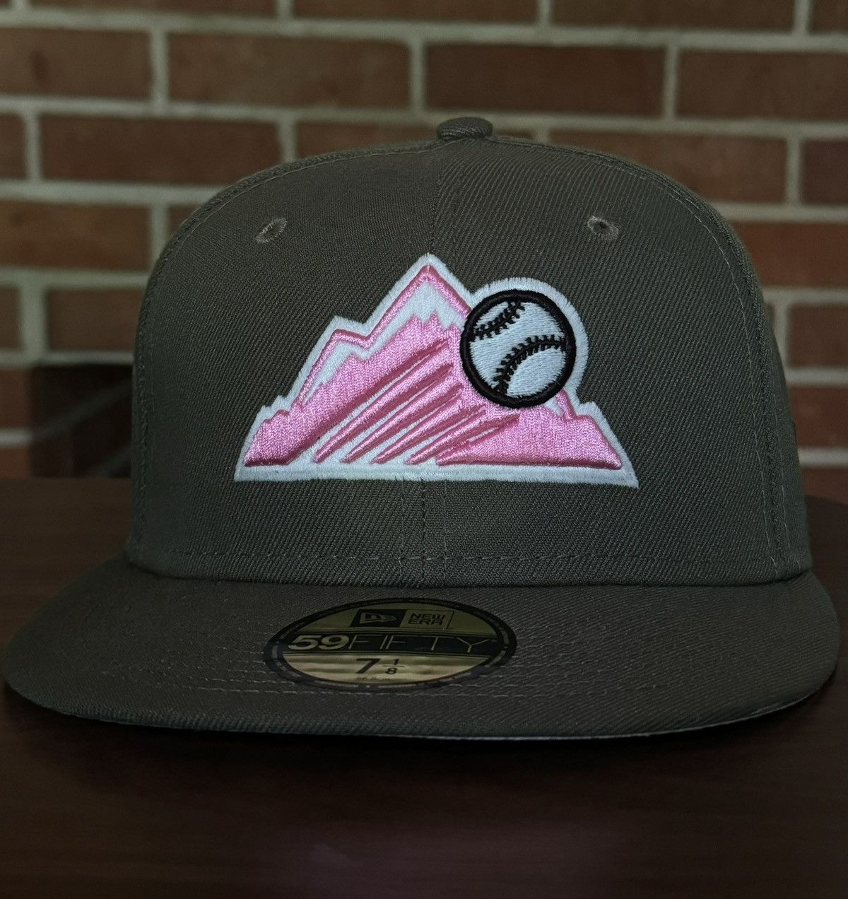 Hat Club × MLB × New Era EXCLUSIVE: Hat Club Pink Martini Colorado Rockies 7 1/8 Size ONE SIZE - 1 Thumbnail
