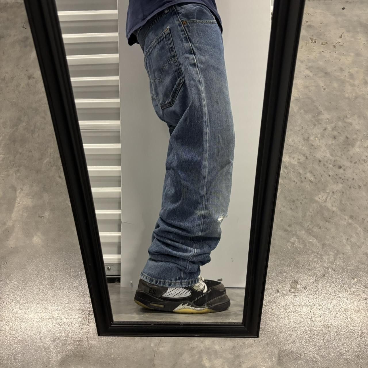 Levi's × Vintage Crazy Vintage Y2K/2000s Grunge Levis Medium Wash Essential Denim Jeans! Size US 36 / EU 52 - 2 Thumbnail