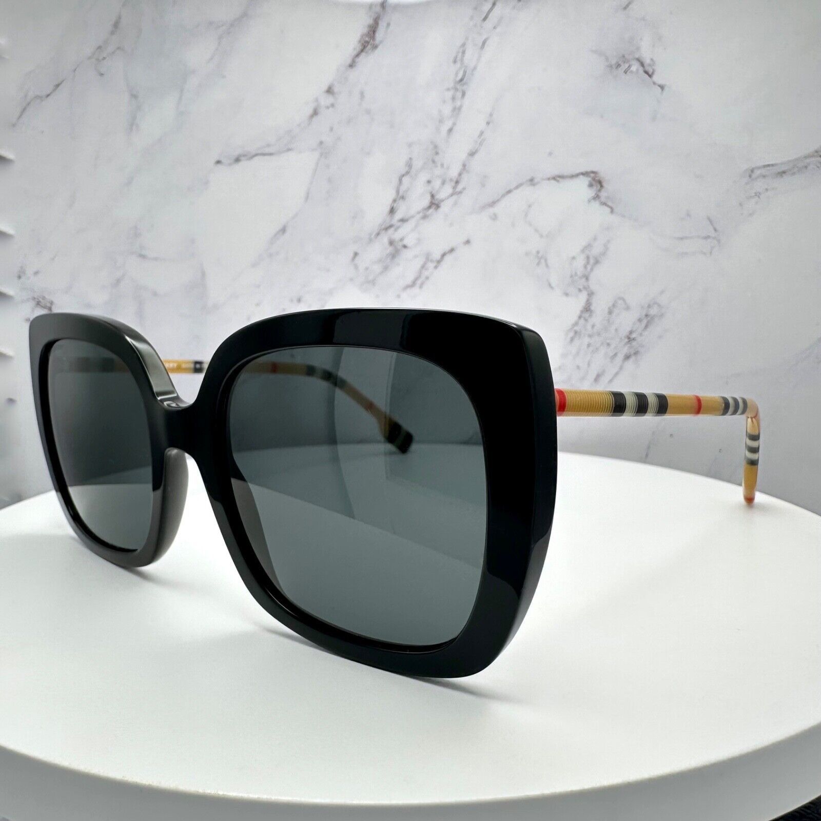 Burberry Burberry Sunglasses Black Cat Eye Checkered Arm Authentic Size ONE SIZE - 16 Thumbnail