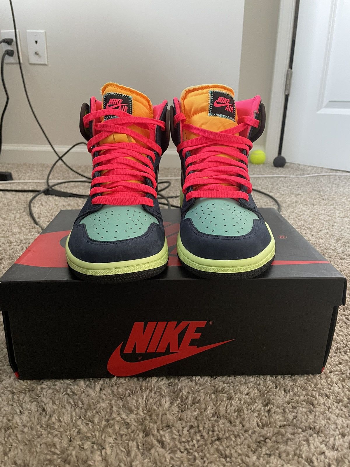 Jordan Brand × Nike Air Jordan 1 OG Tokyo Biohack Size US 9.5 / EU 42-43 - 1 Thumbnail