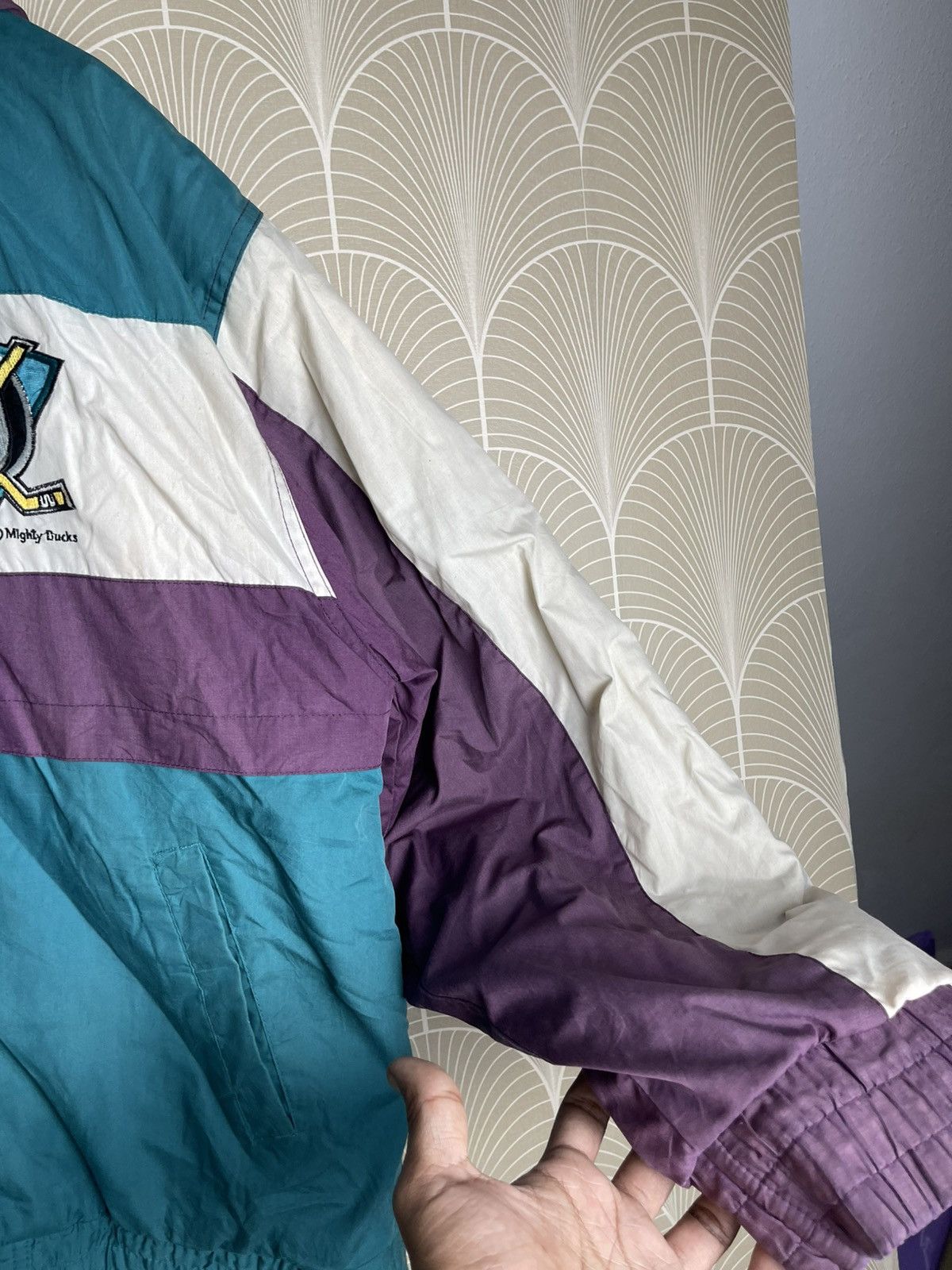 NHL 90s THE MIGHTY DUCKS HOODIE ZIPPER JACKET RARE Size US M / EU 48-50 / 2 - 9 Thumbnail