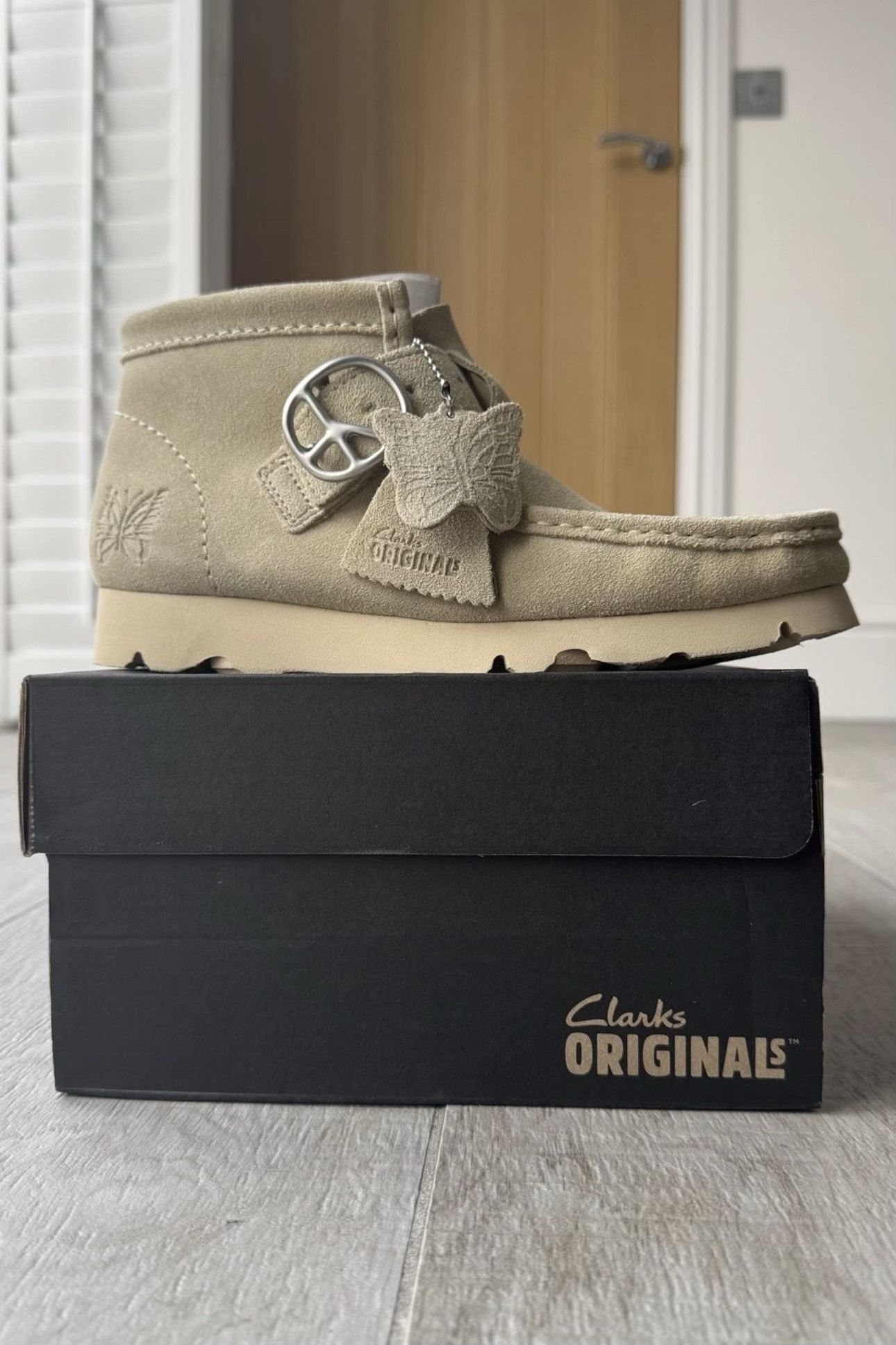 Clarks CLARKS ORIGINALS X NEEDLES WALLABEE STRAP BOOT MAPLE SUEDE Size US 7 / EU 40 - 1 Thumbnail