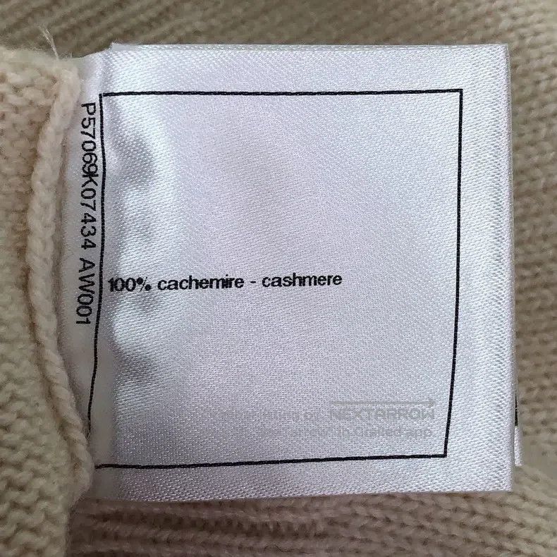 Chanel Chanel Beige bow cashmere knit sweater Size S / US 4 / IT 40 - 7 Thumbnail