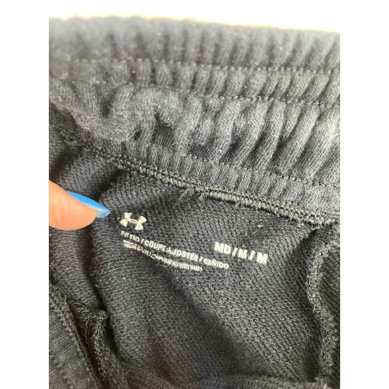 Under Armour Under armour Shorts Mens Size M Black Sweat Logo Athletic 10 in Inseam Casual Travel Regular Waist 26 in Front Flat Pattern Solid Vintage No N/A Size US 31 - 5 Thumbnail