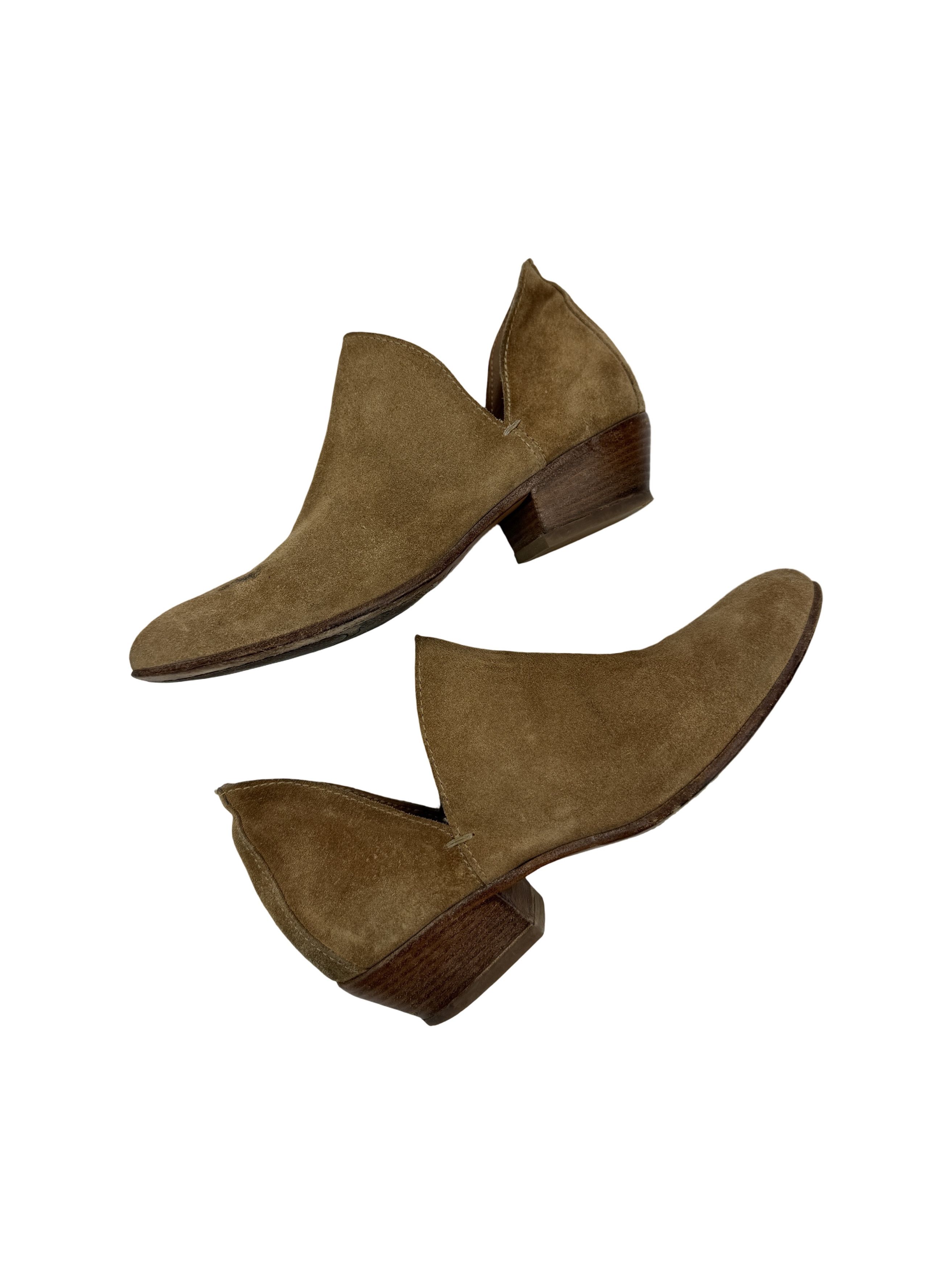 MoMA Moma Beige Suede Ankle Boots Side Slid Pointed Toes Size US 6 / IT 36 - 1 Thumbnail