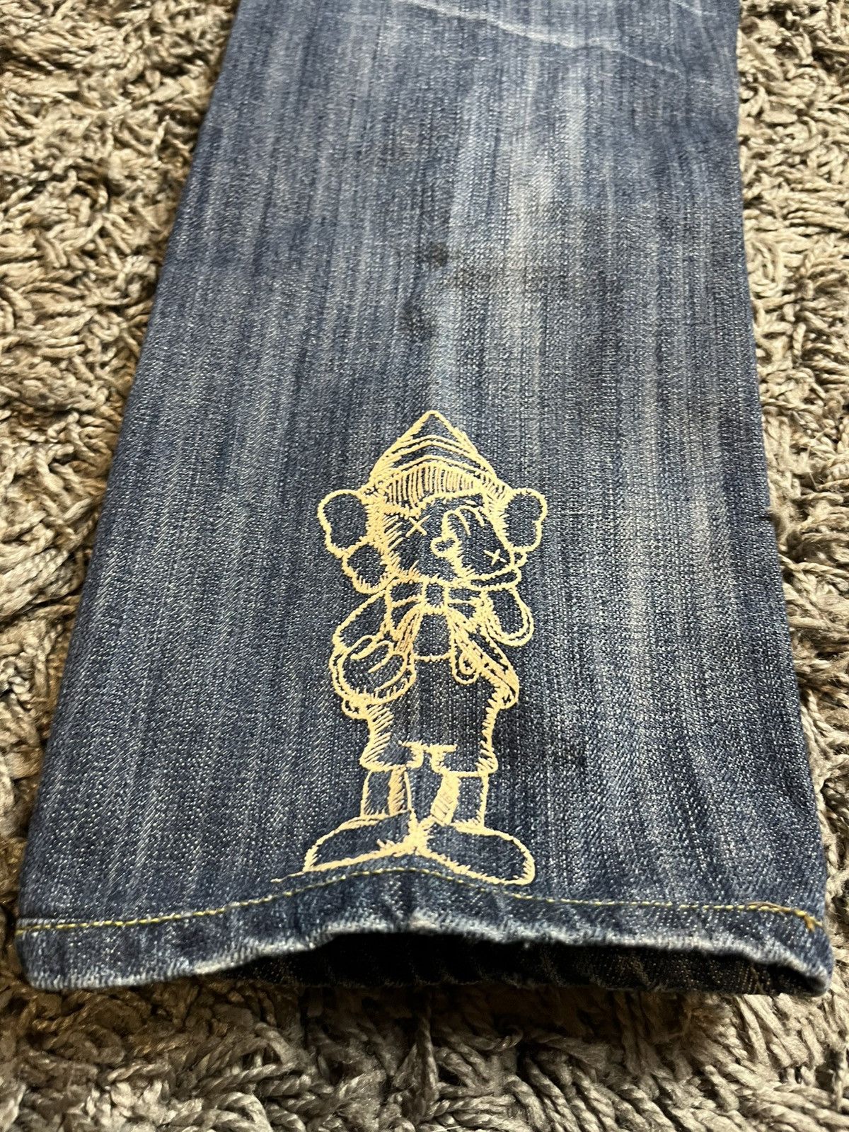 Japanese Brand RARE Kaws OriginalFake Levi's Denim Y2K Baggy Rap Pants Size US 31 - 3 Thumbnail