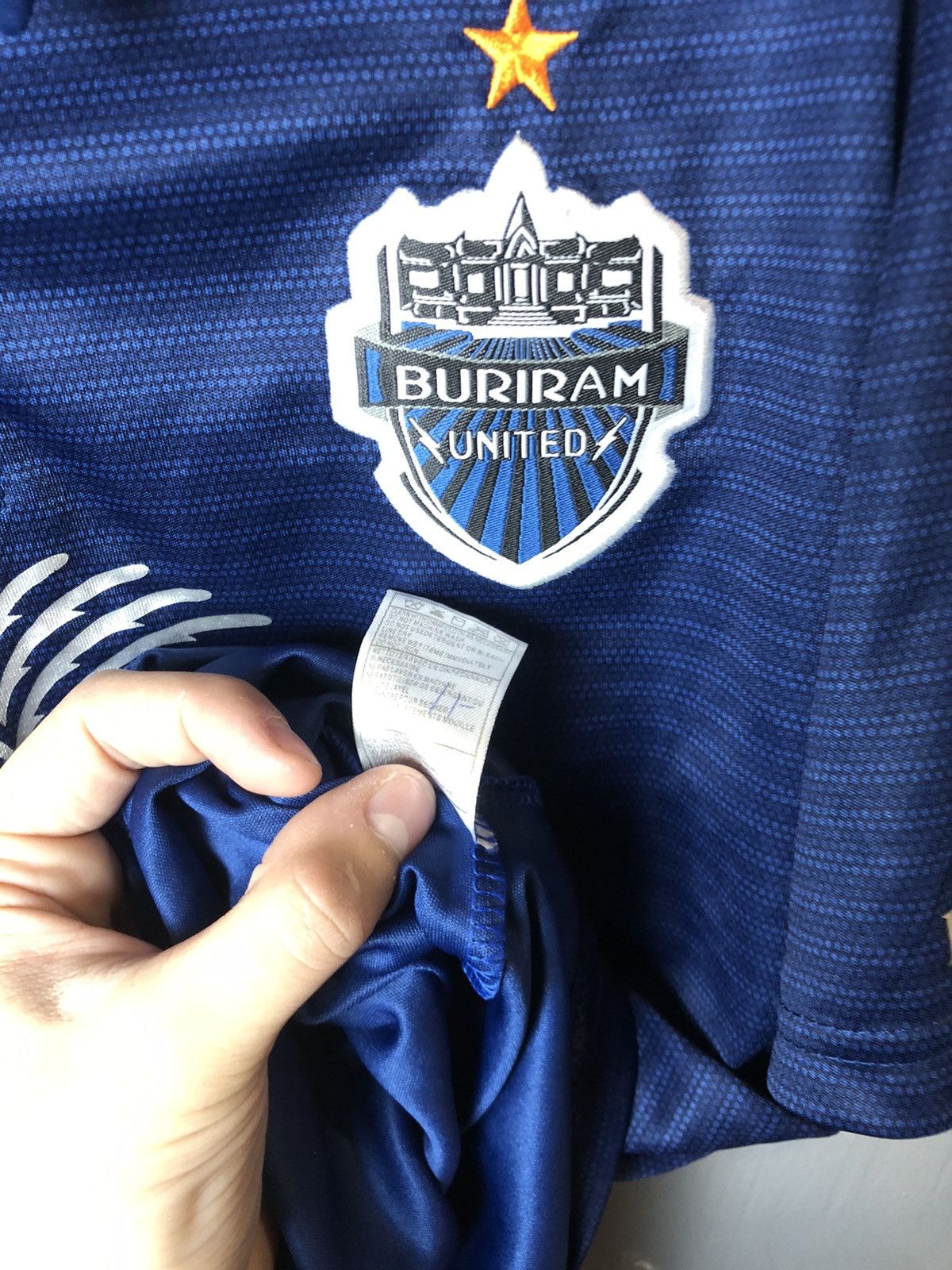 Other Men’s soccer jersey Buriram United size L Size US L / EU 52-54 / 3 - 9 Thumbnail