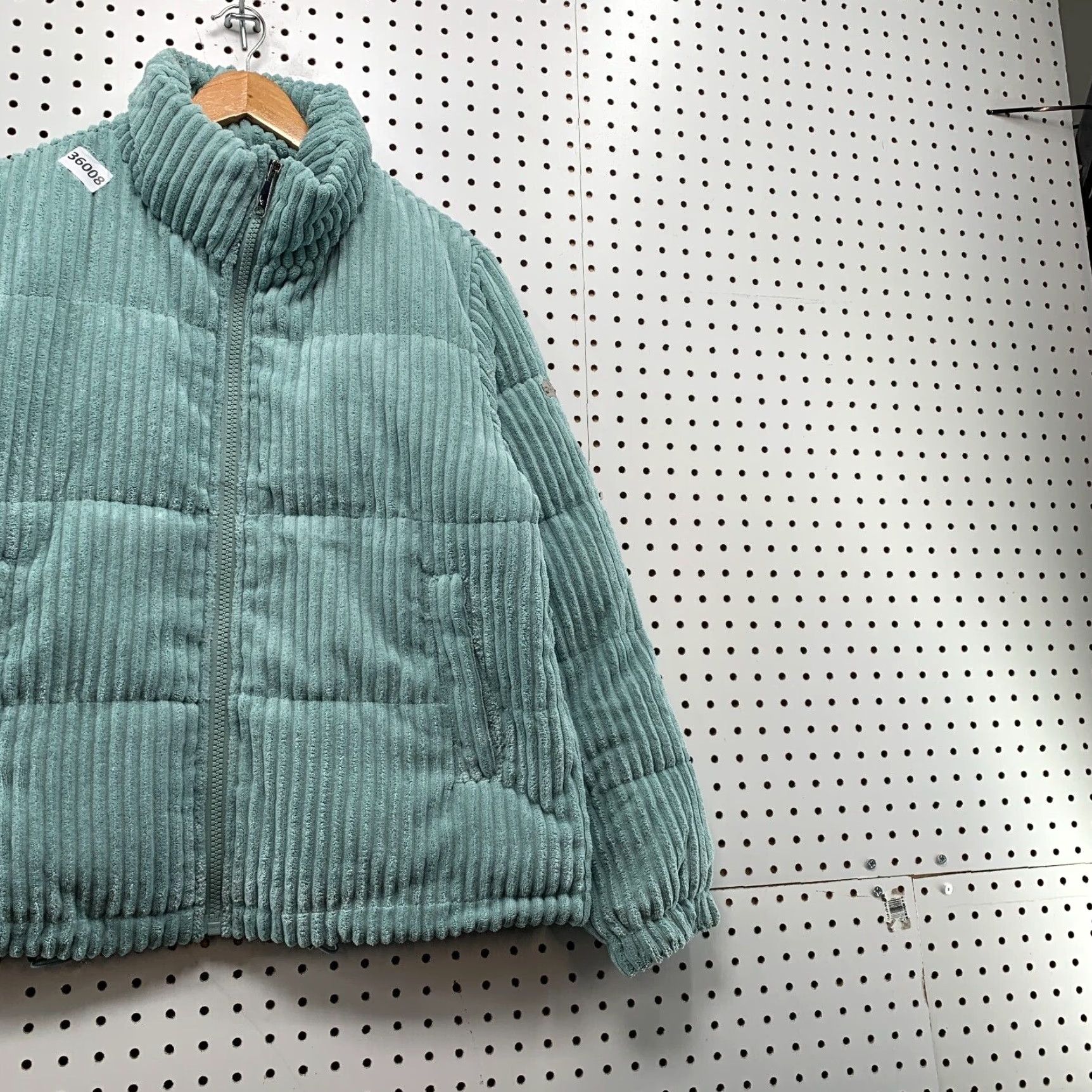 Ugg UGG Australia Corduroy Puffer Jacket Womens L Green Front Best Selling Jacket Womens L Green 90s? Size L / US 10 / IT 46 - 3 Thumbnail
