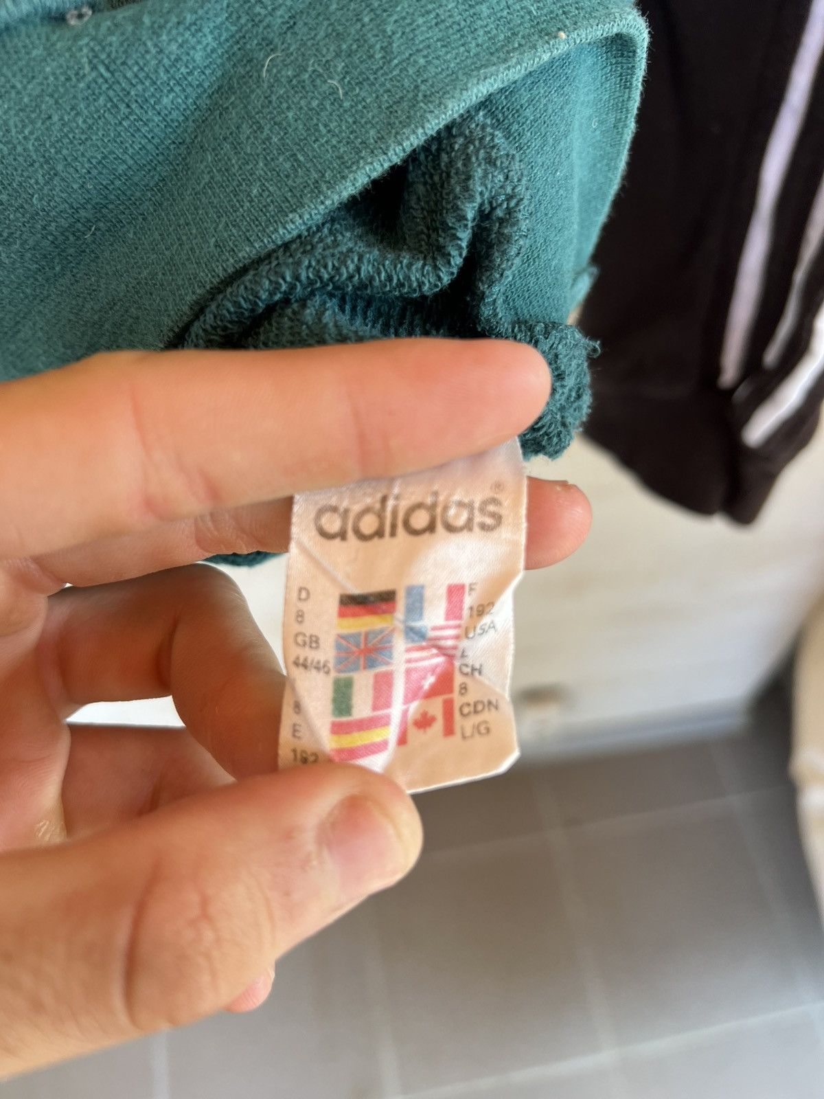 Vintage Adidas Y2K Sweatshirt Center Logo Size M