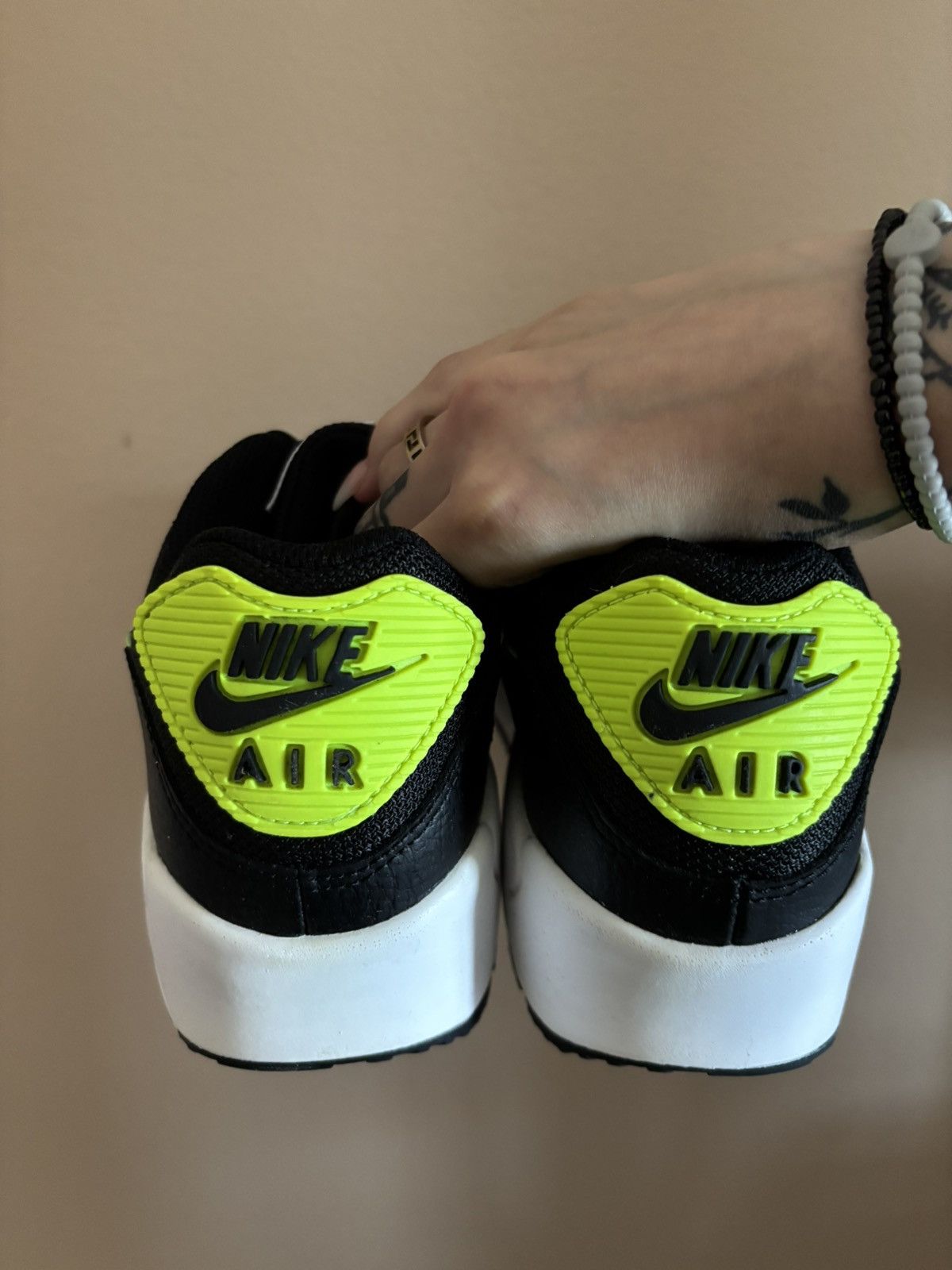 Nike Nike Air Max 90 GS 'Black Volt Racer Blue' Size US 6 / EU 39 - 4 Thumbnail
