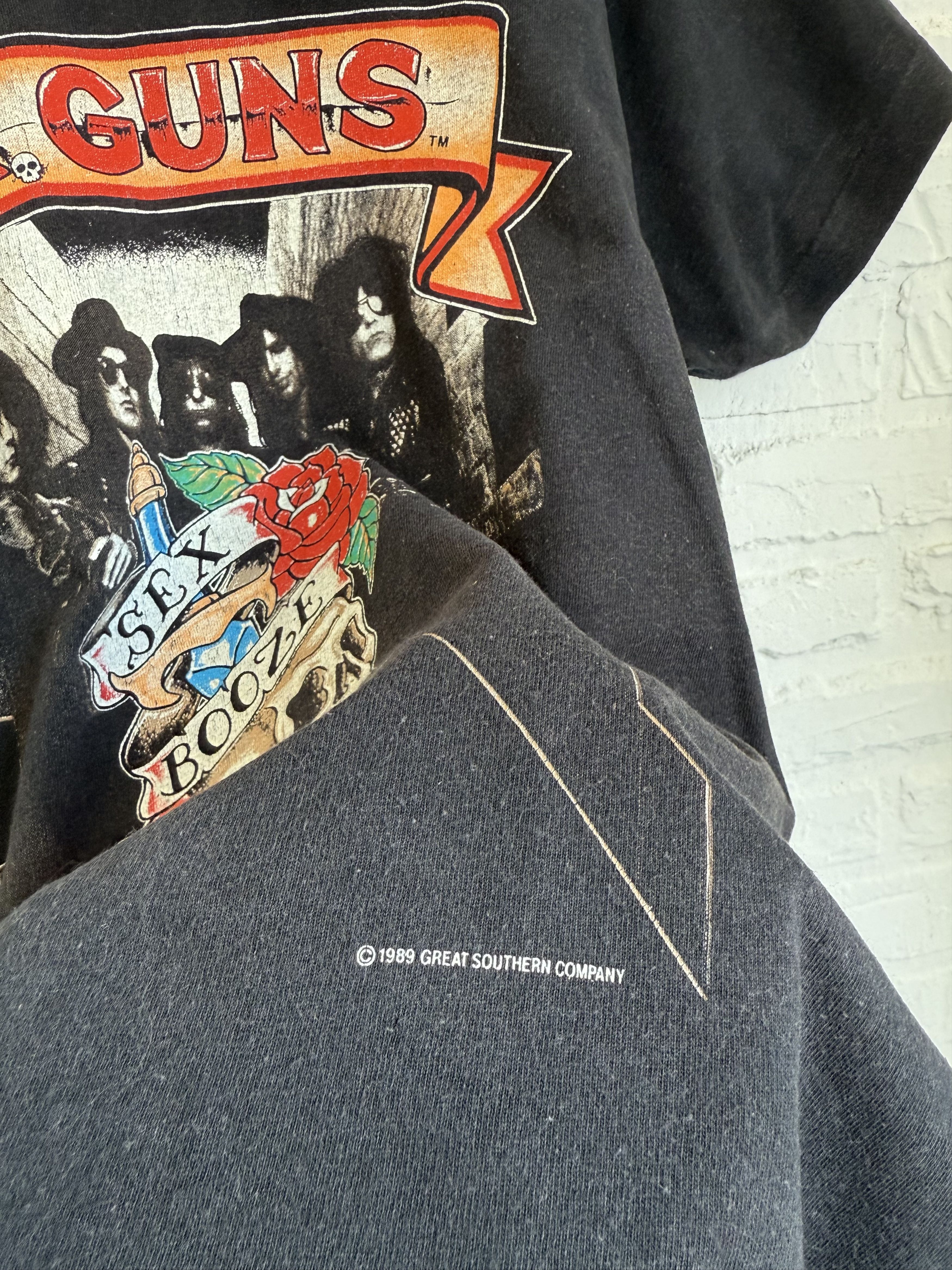 Band Tees × Vintage Vintage 1989 L.A. guns Cocked and Loaded tour 89-90 tee Size US L / EU 52-54 / 3 - 4 Thumbnail