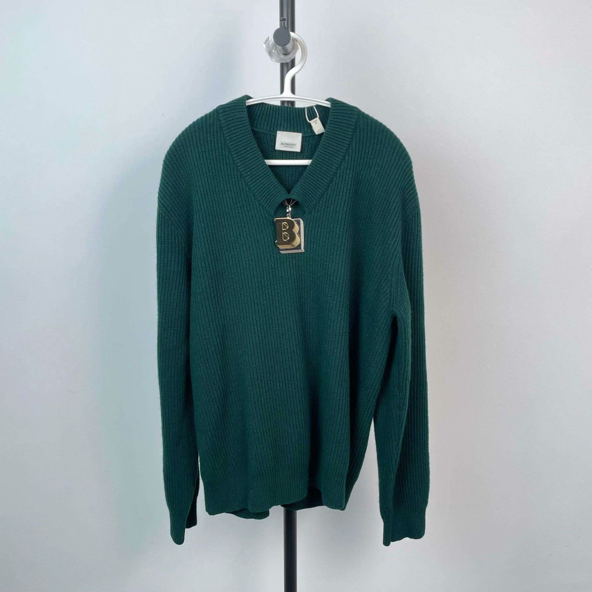 Burberry Burberry Green Sweater XS Women Size XS / US 0-2 / IT 36-38 - 1 Thumbnail