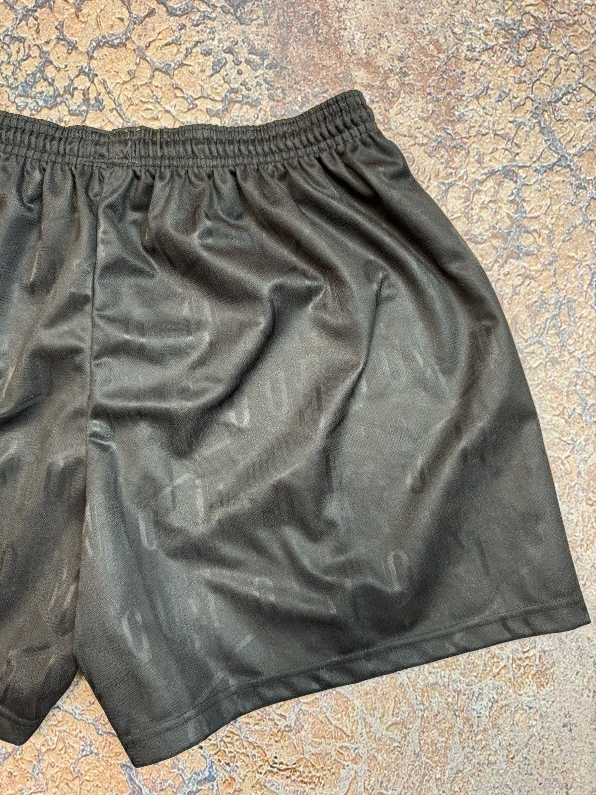 Umbro Manchester United 1992-94 Home Umbro Retro Vintage Shorts Size US 32 / EU 48 - 7 Thumbnail