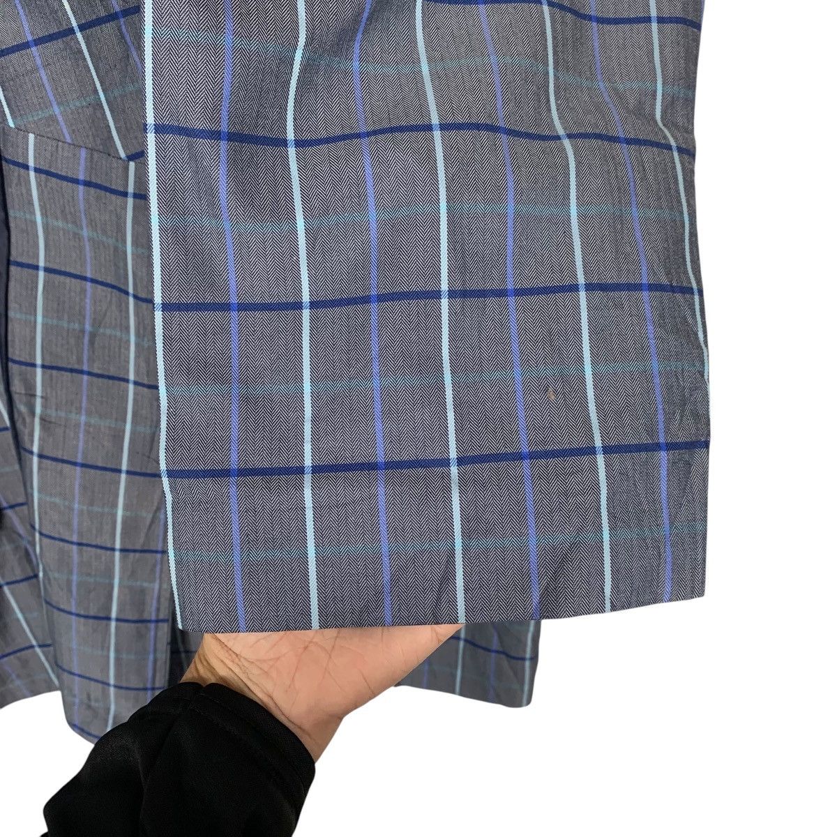 Burberry Burberry London Buttonless Checkered Jacket Size US L / EU 52-54 / 3 - 13 Thumbnail