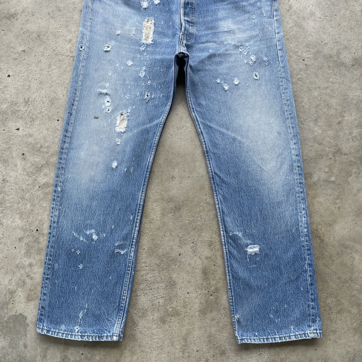 Levi's Vintage Clothing 90s Vintage Levi’s 501 USA THRASHED Sick Denim Jeans Pants Size US 37 - 4 Thumbnail
