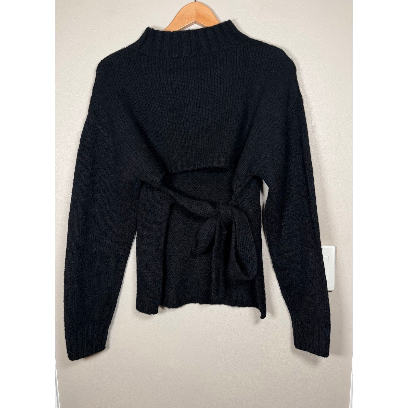 St. Agni St. Agni Wool Cashmere Blend Tie Back Sweater M $425 Size M / US 6-8 / IT 42-44 - 4 Thumbnail