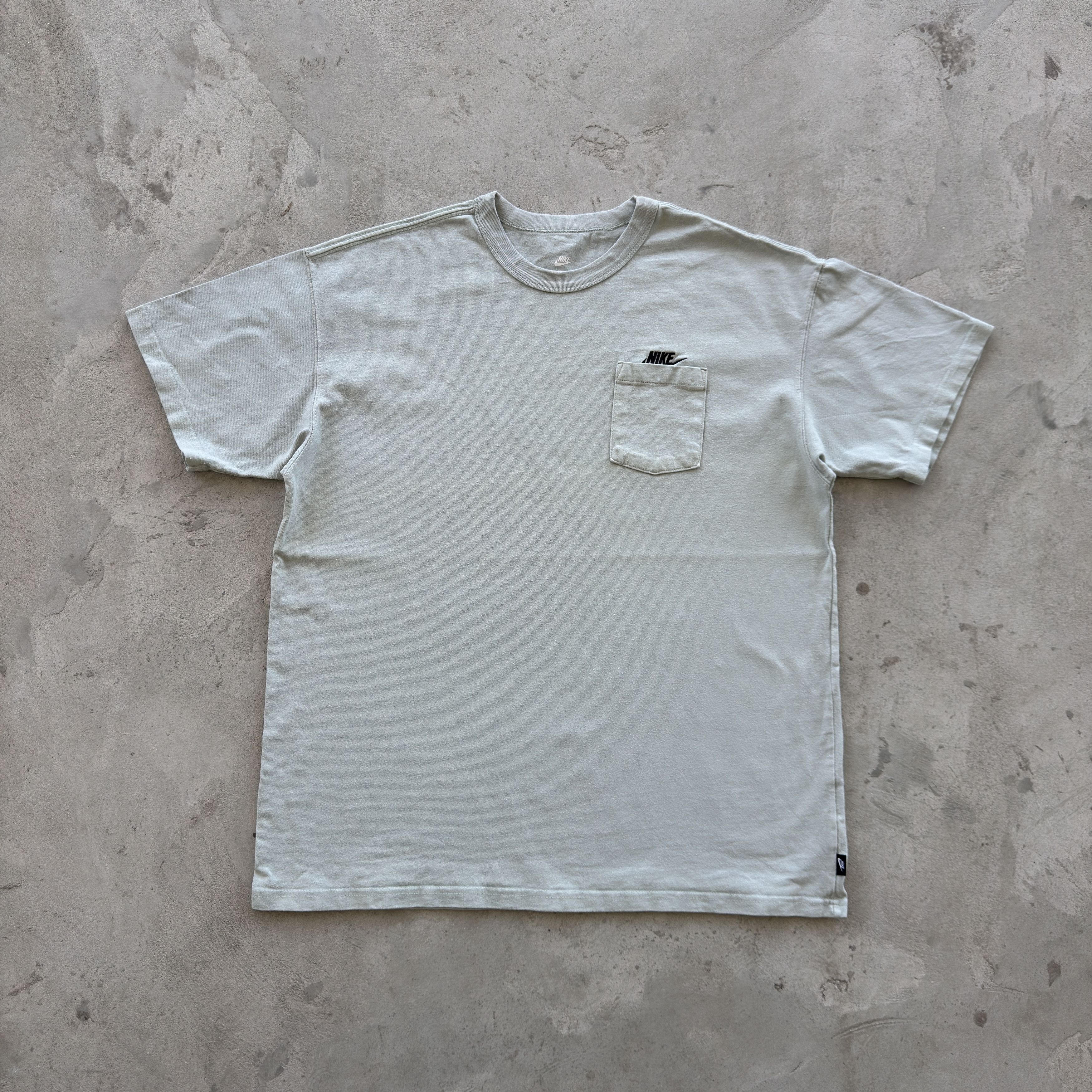 Nike Nike Loose Fit Heavyweight Pocket T-Shirt Sage Green L Size US L / EU 52-54 / 3 - 1 Thumbnail