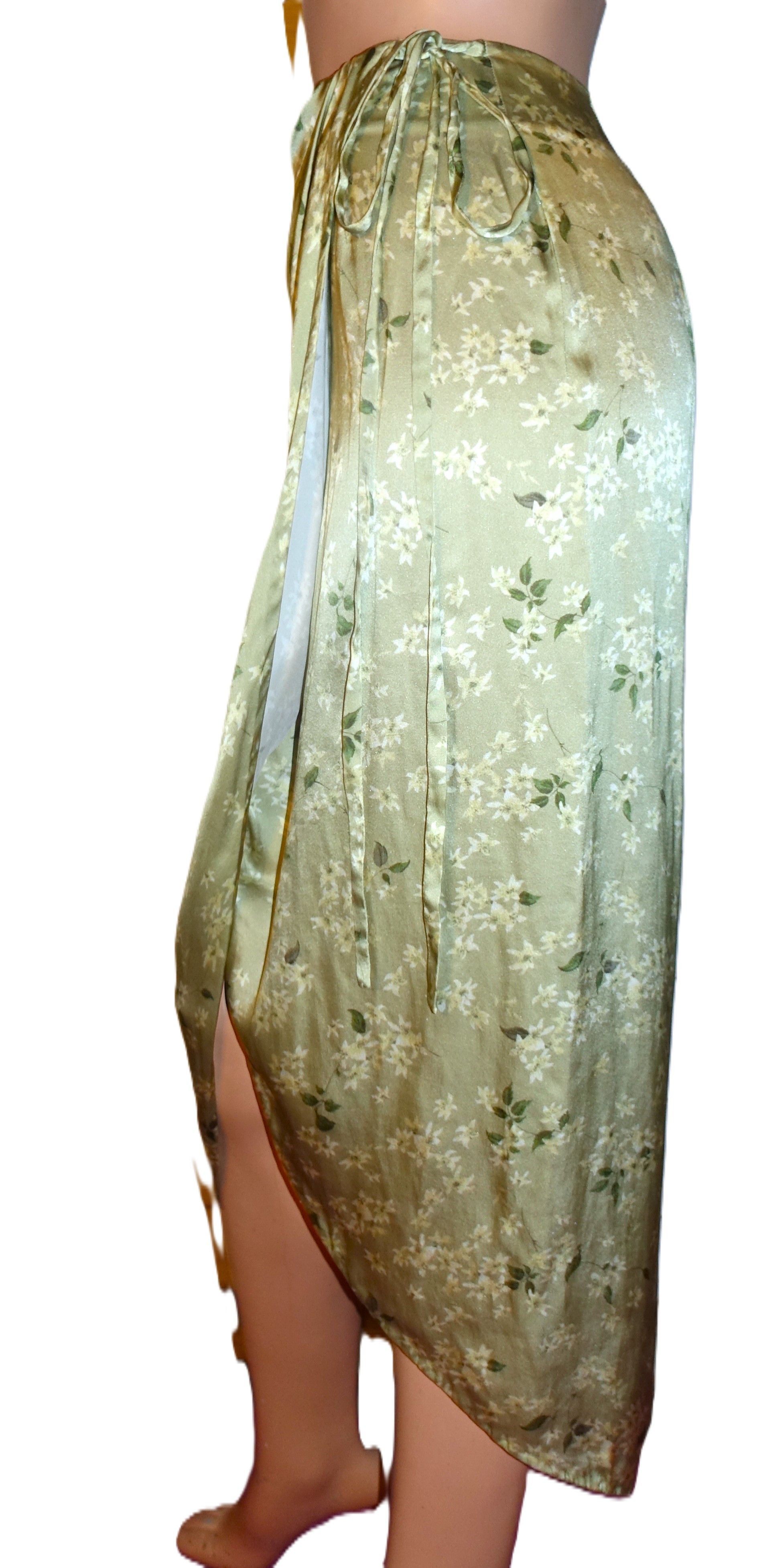 Rebecca Taylor Rebecca Taylor Green Silk Floral Wrap Skirt 0 Size 24" / US 00 / IT 34 - 4 Thumbnail