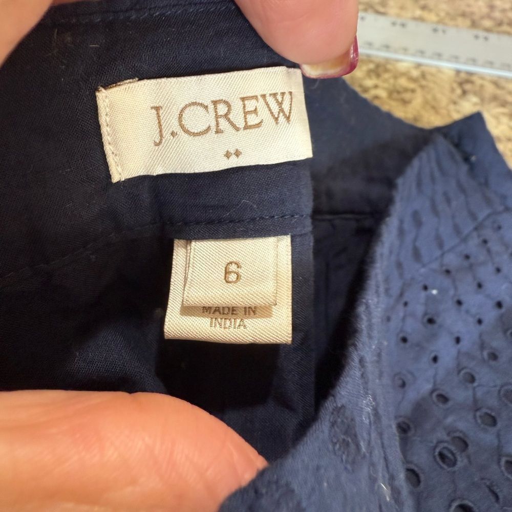 J.Crew J.Crew size 6 blue lace shorts, side pocket side zipper Size 28" / US 6 / IT 42 - 4 Thumbnail